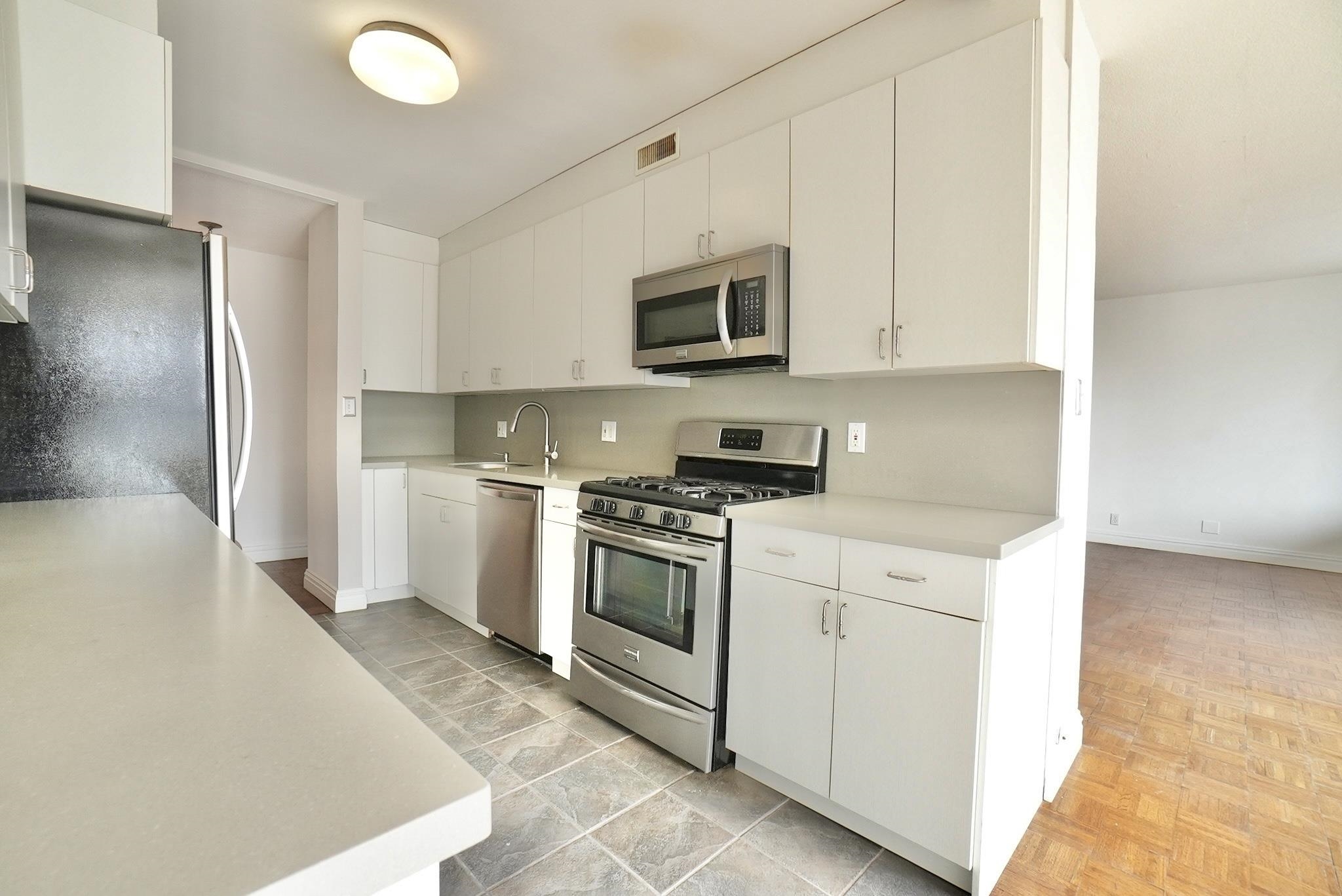 5 HORIZON RD Unit: 203
