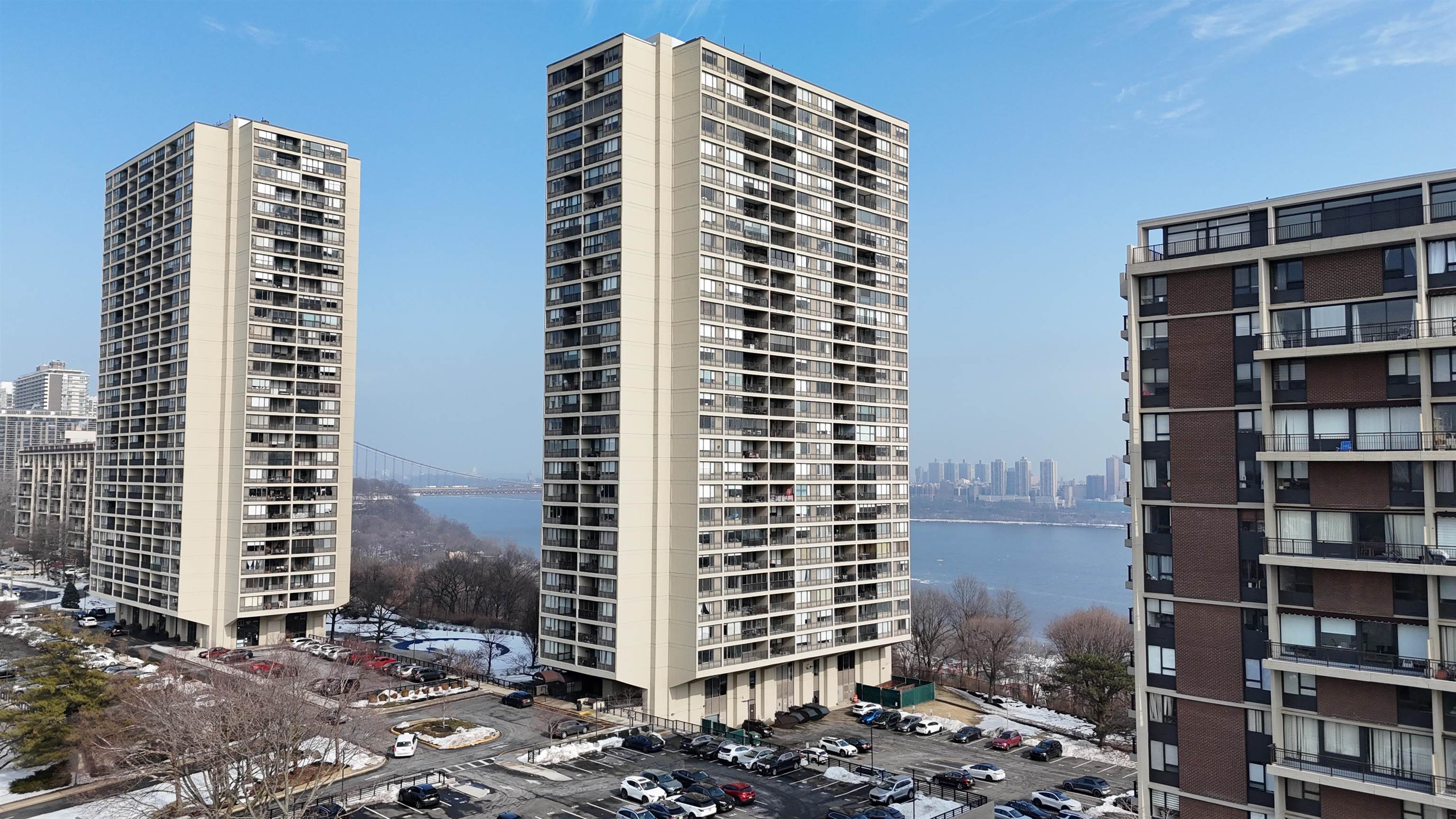 5 HORIZON RD Unit: 203