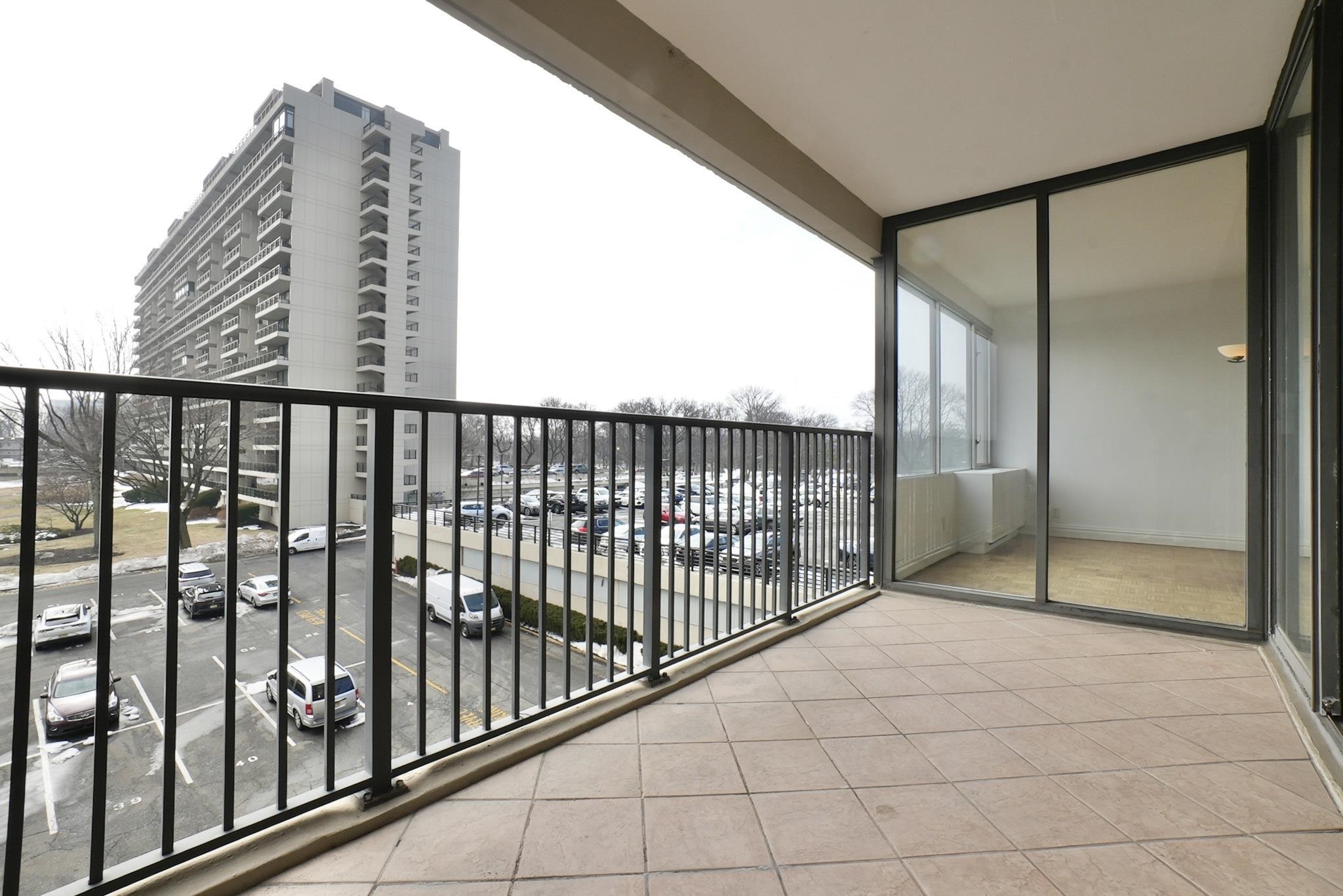 5 HORIZON RD Unit: 203