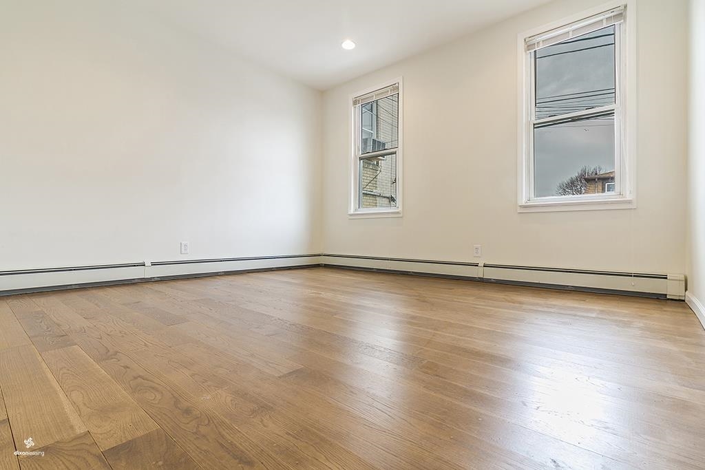 72 WEST 22ND ST