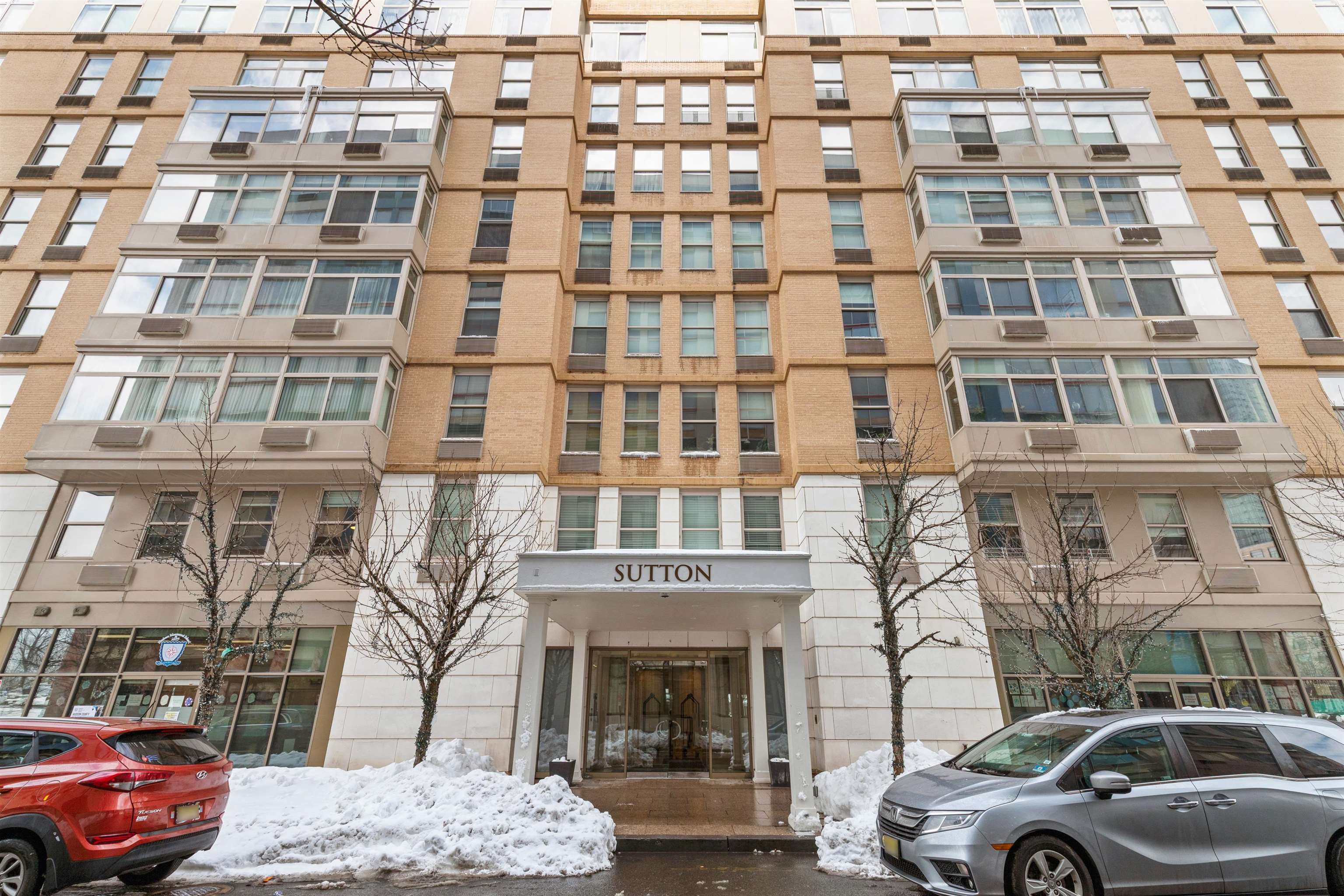 10 REGENT ST Unit: 506