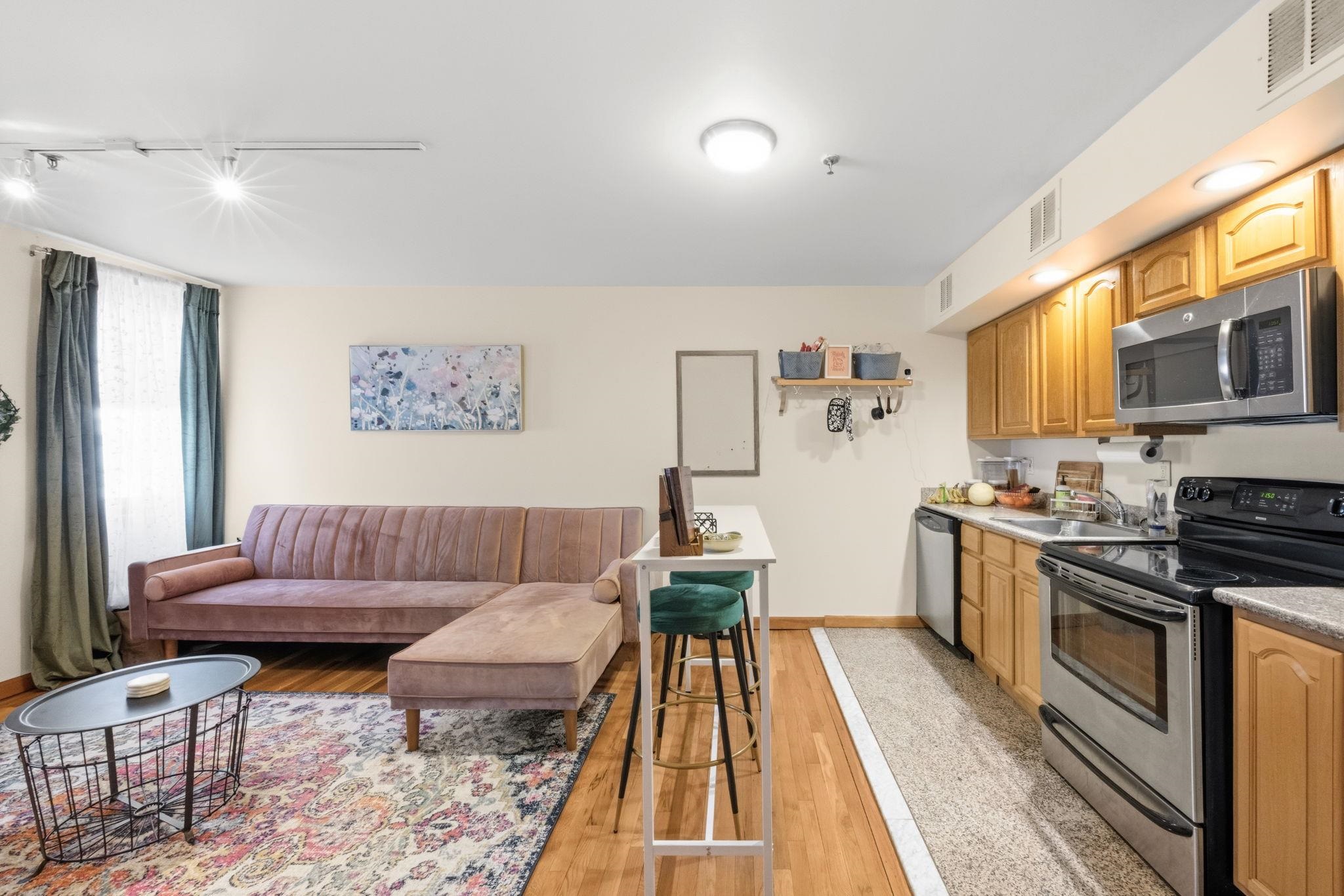 180 WASHINGTON ST Unit: 2