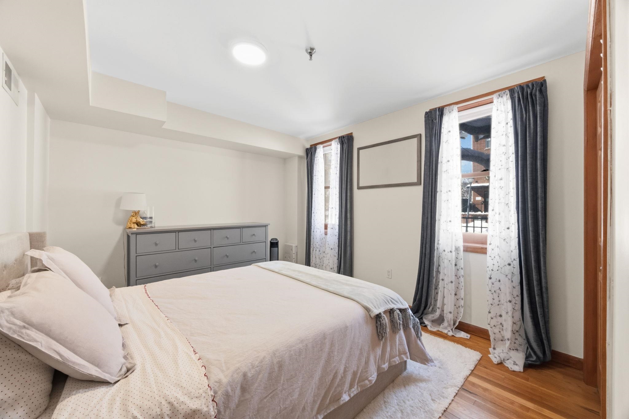 180 WASHINGTON ST Unit: 2