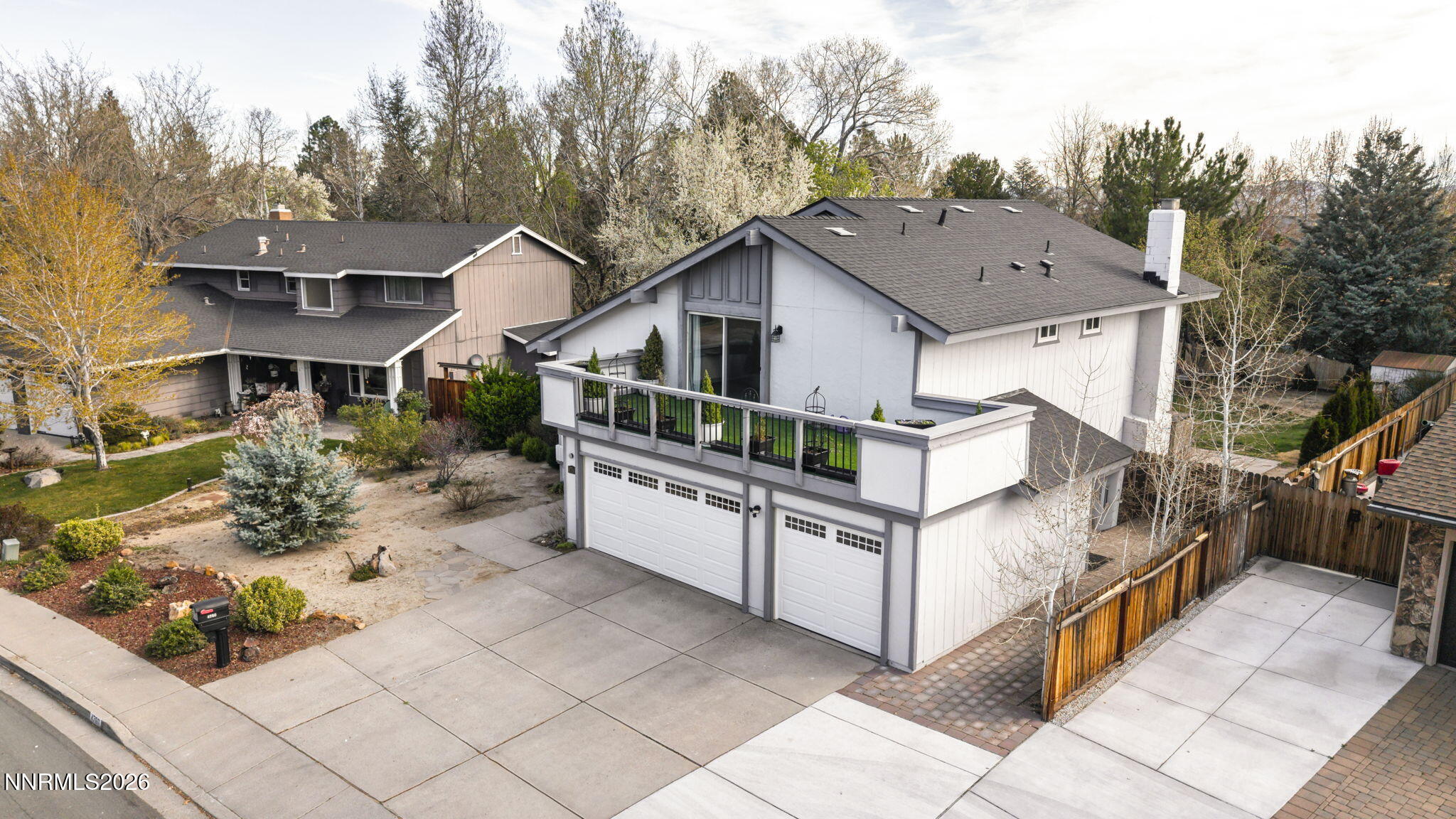 4760 Warren Way