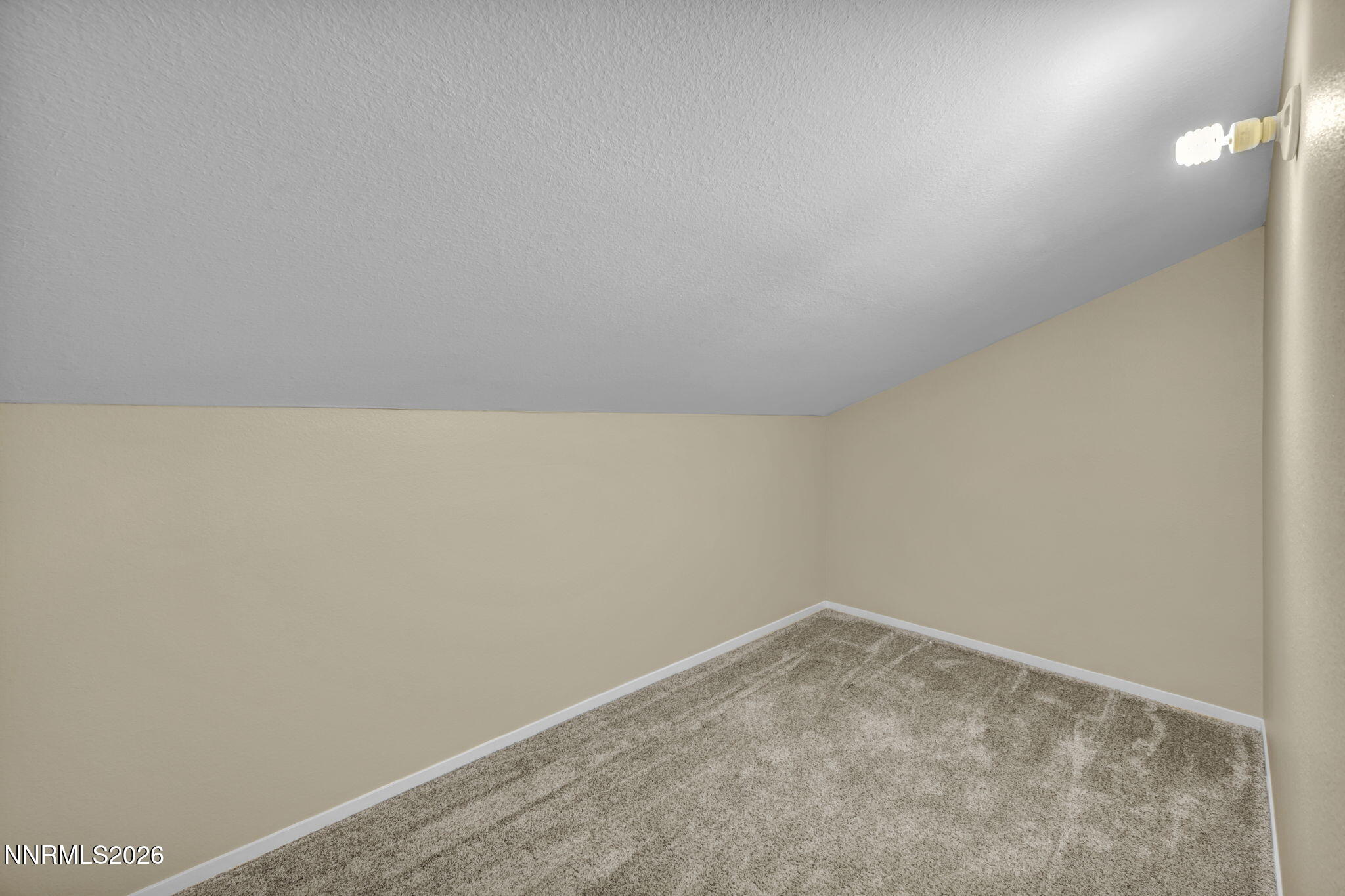 4760 Warren Way