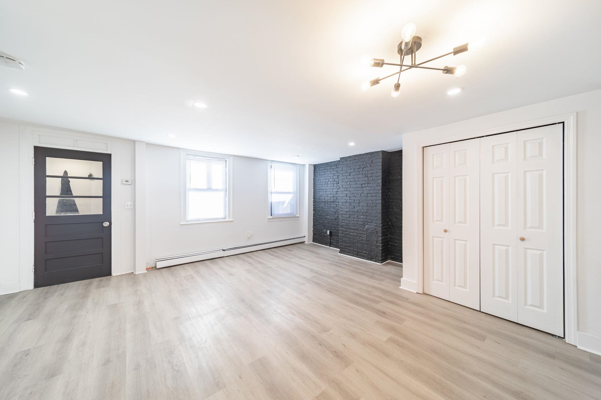 169 HALLADAY ST Unit: 1