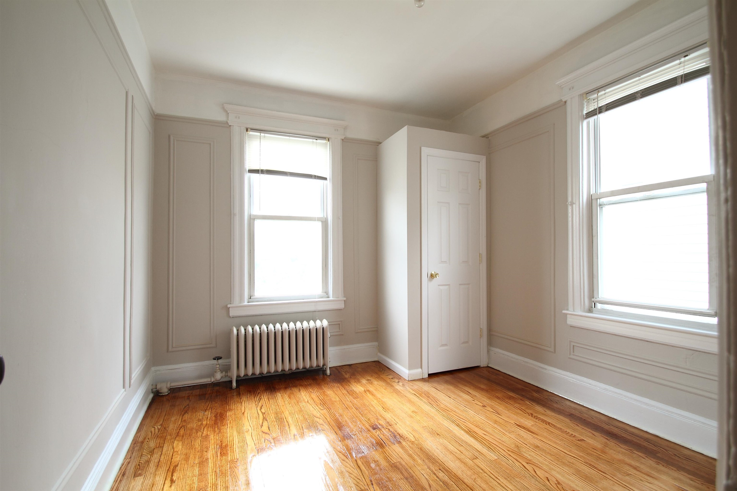 73 WARNER AVE