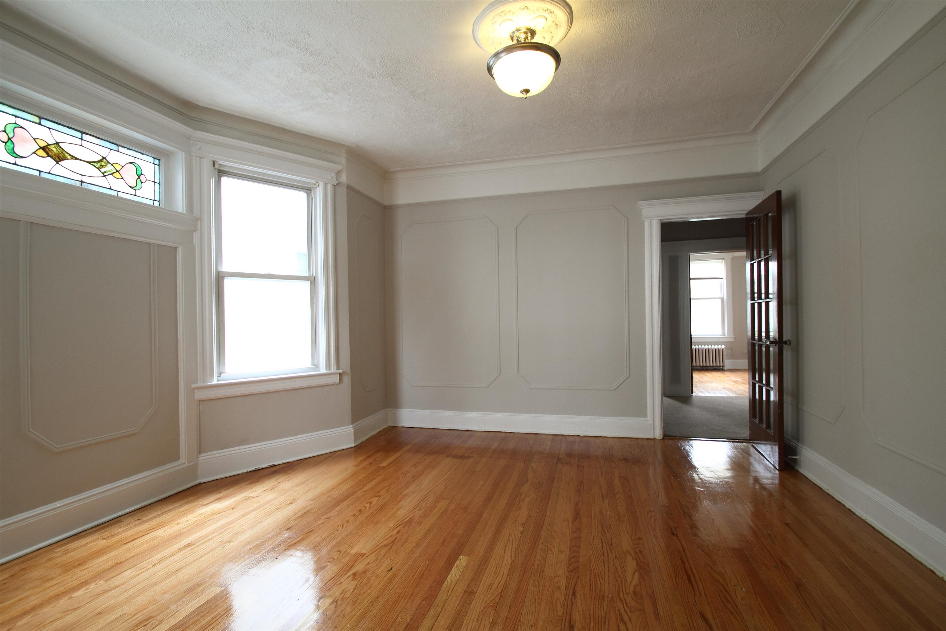 73 WARNER AVE