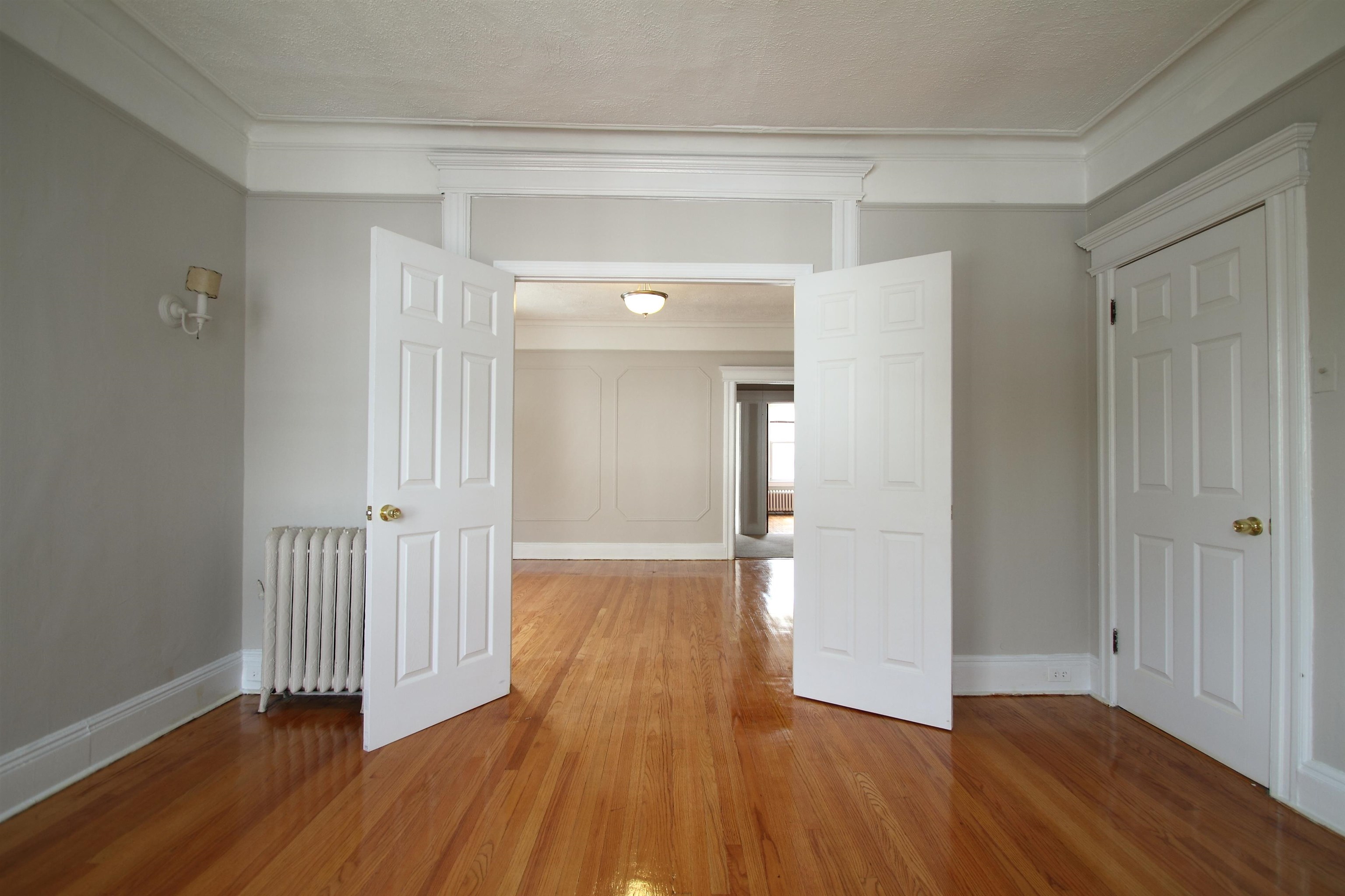 73 WARNER AVE