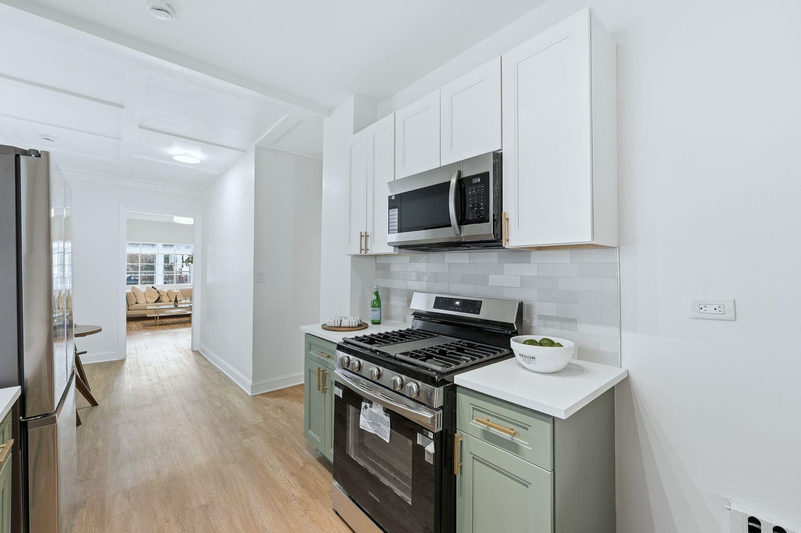 114 OAK ST