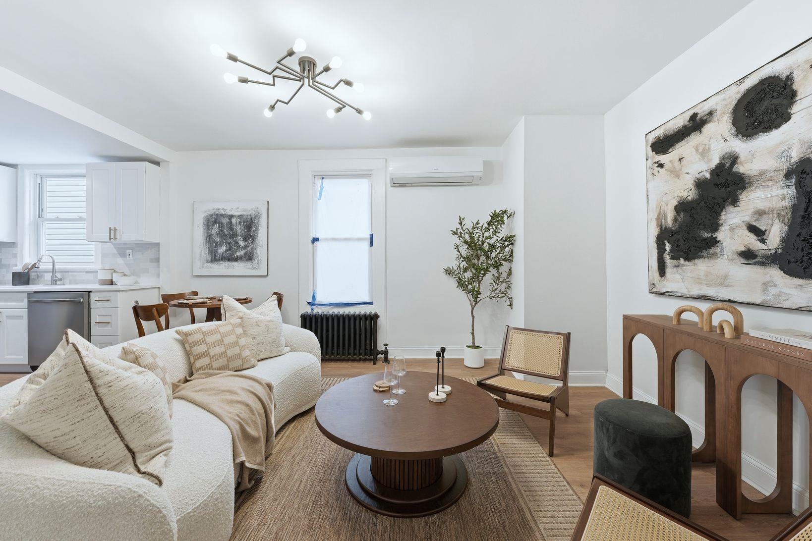 114 OAK ST