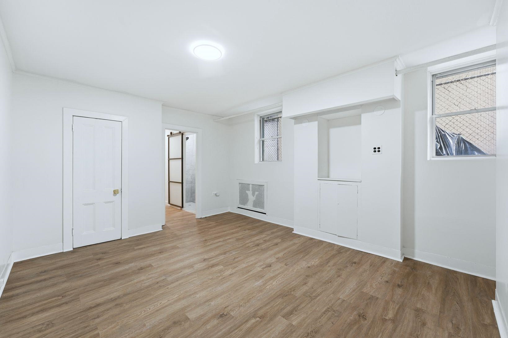 114 OAK ST
