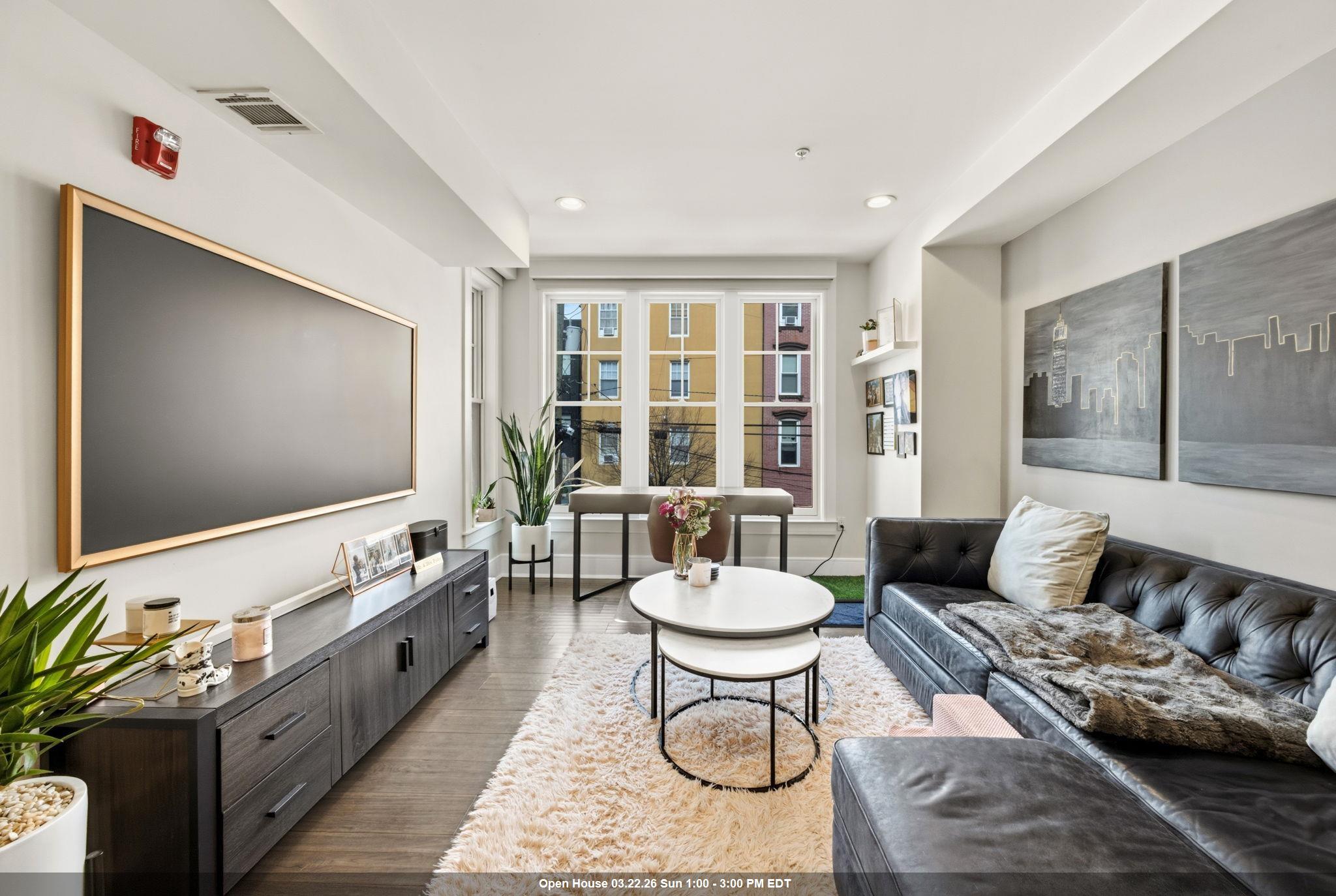 313 7TH ST Unit: 202