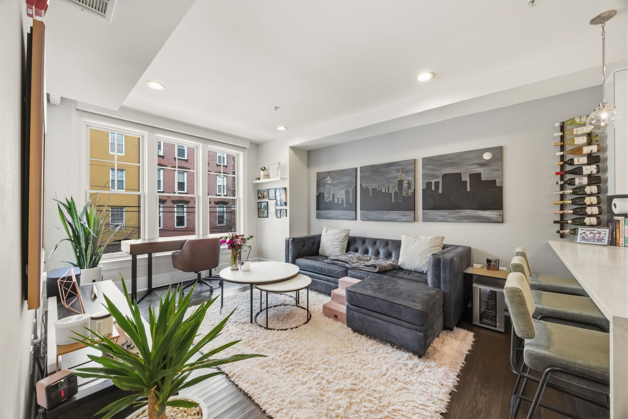 313 7TH ST Unit: 202