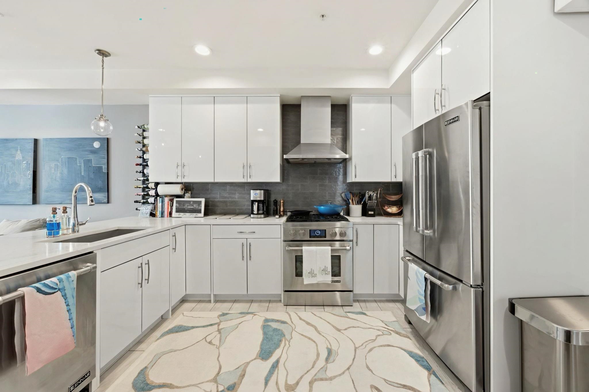 313 7TH ST Unit: 202