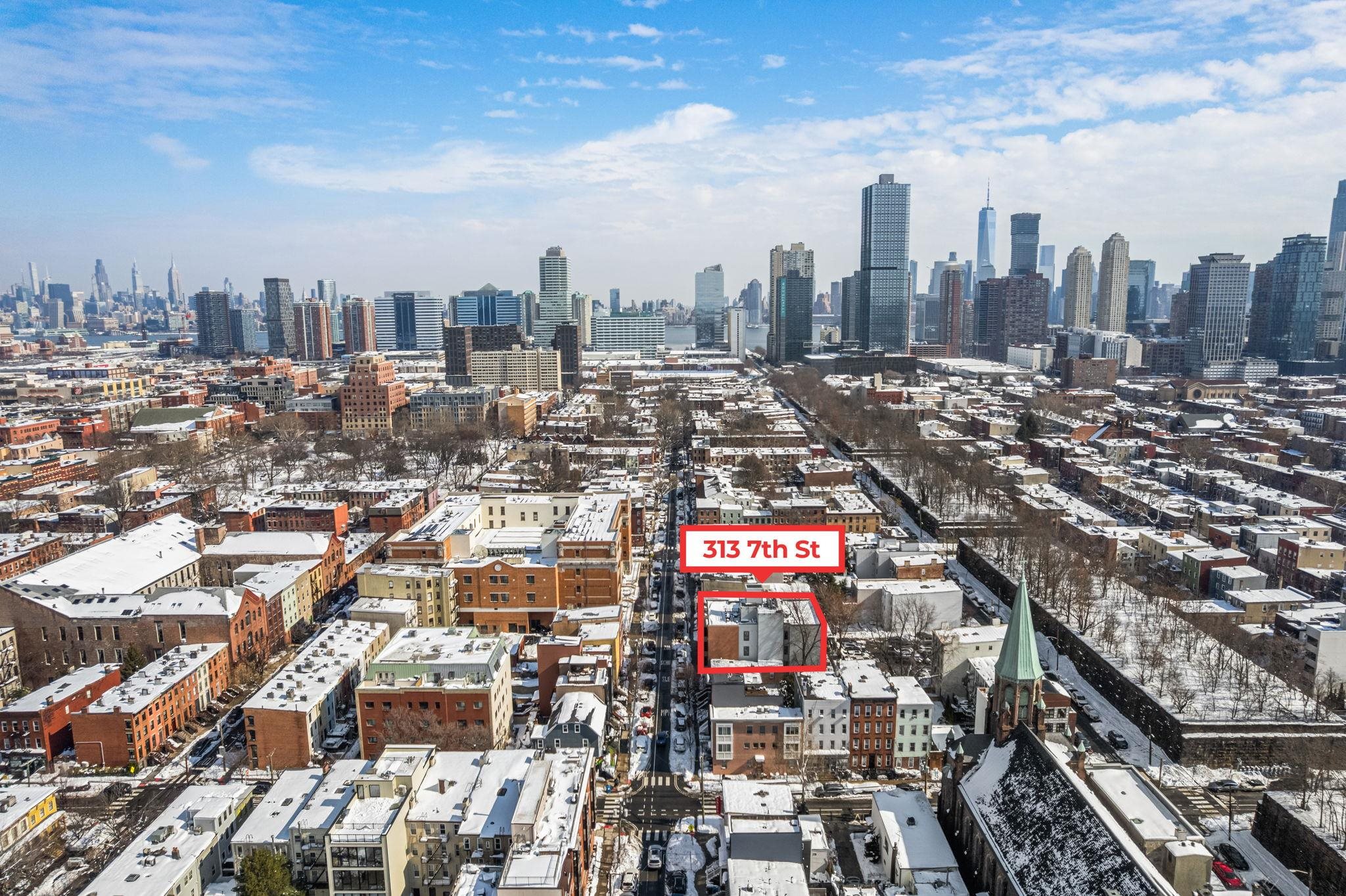 313 7TH ST Unit: 202