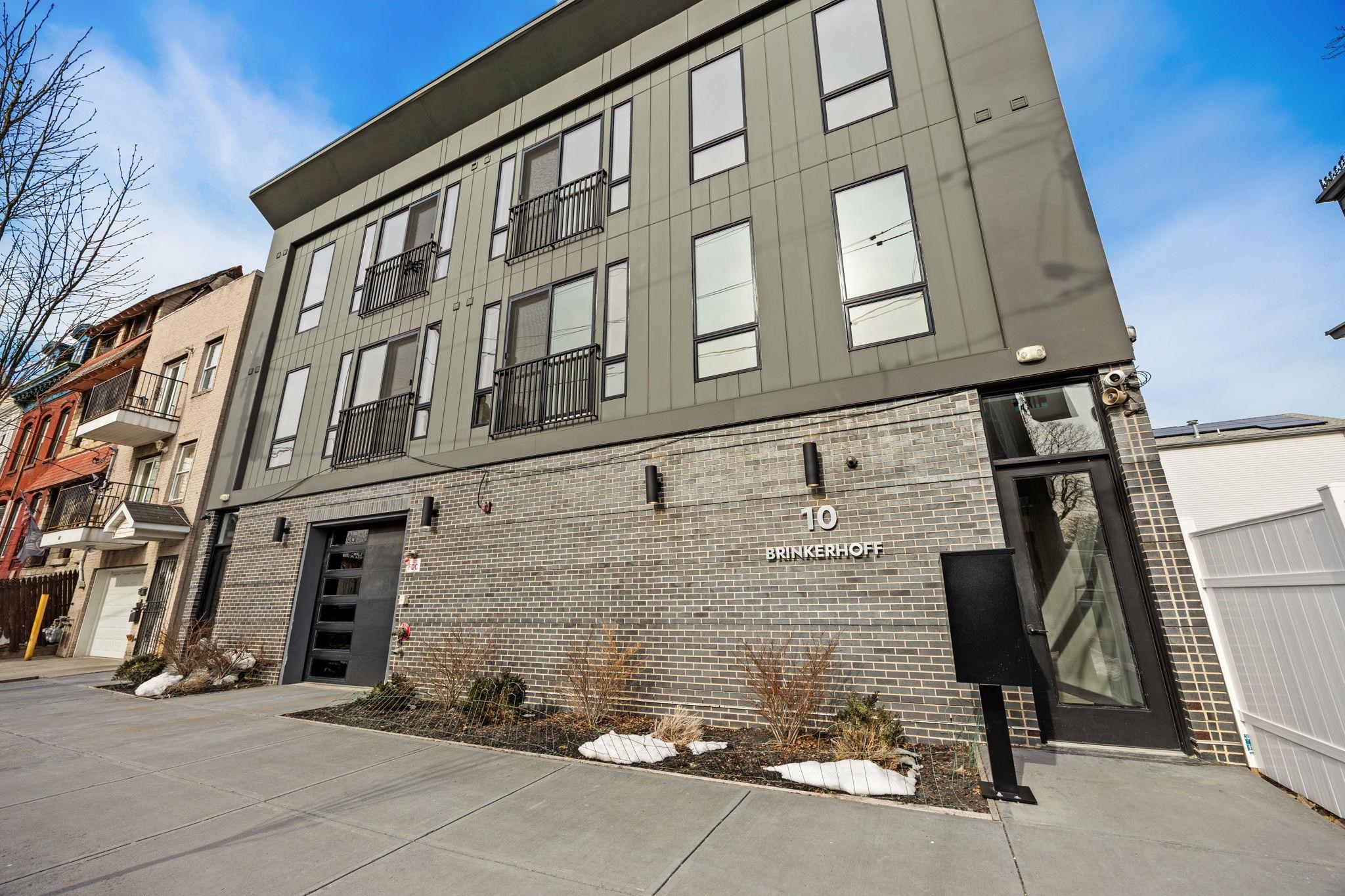 10 BRINKERHOFF ST Unit: 204