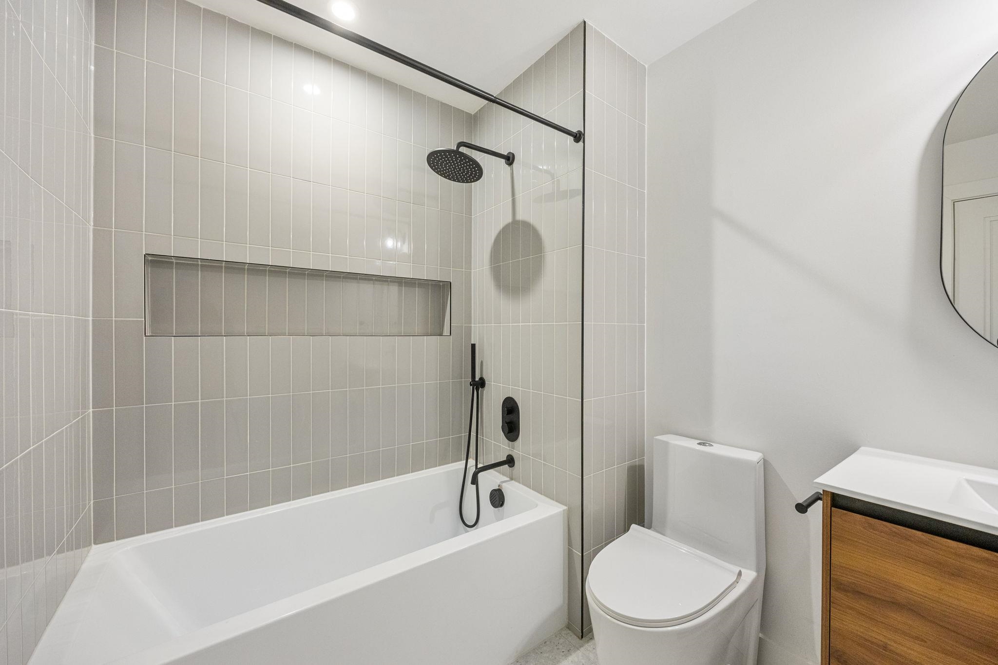 10 BRINKERHOFF ST Unit: 204