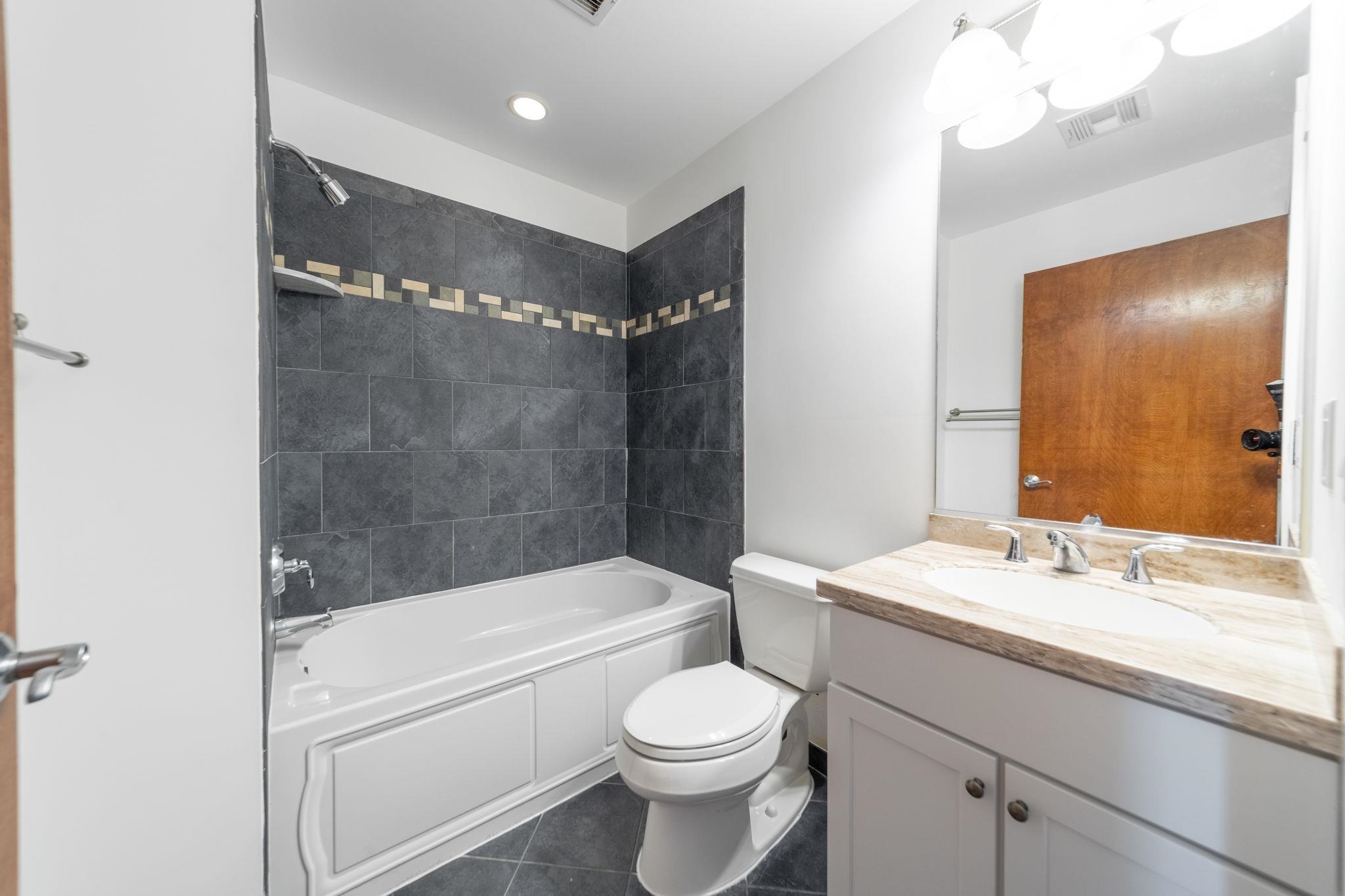 66 MORRIS ST Unit: 302