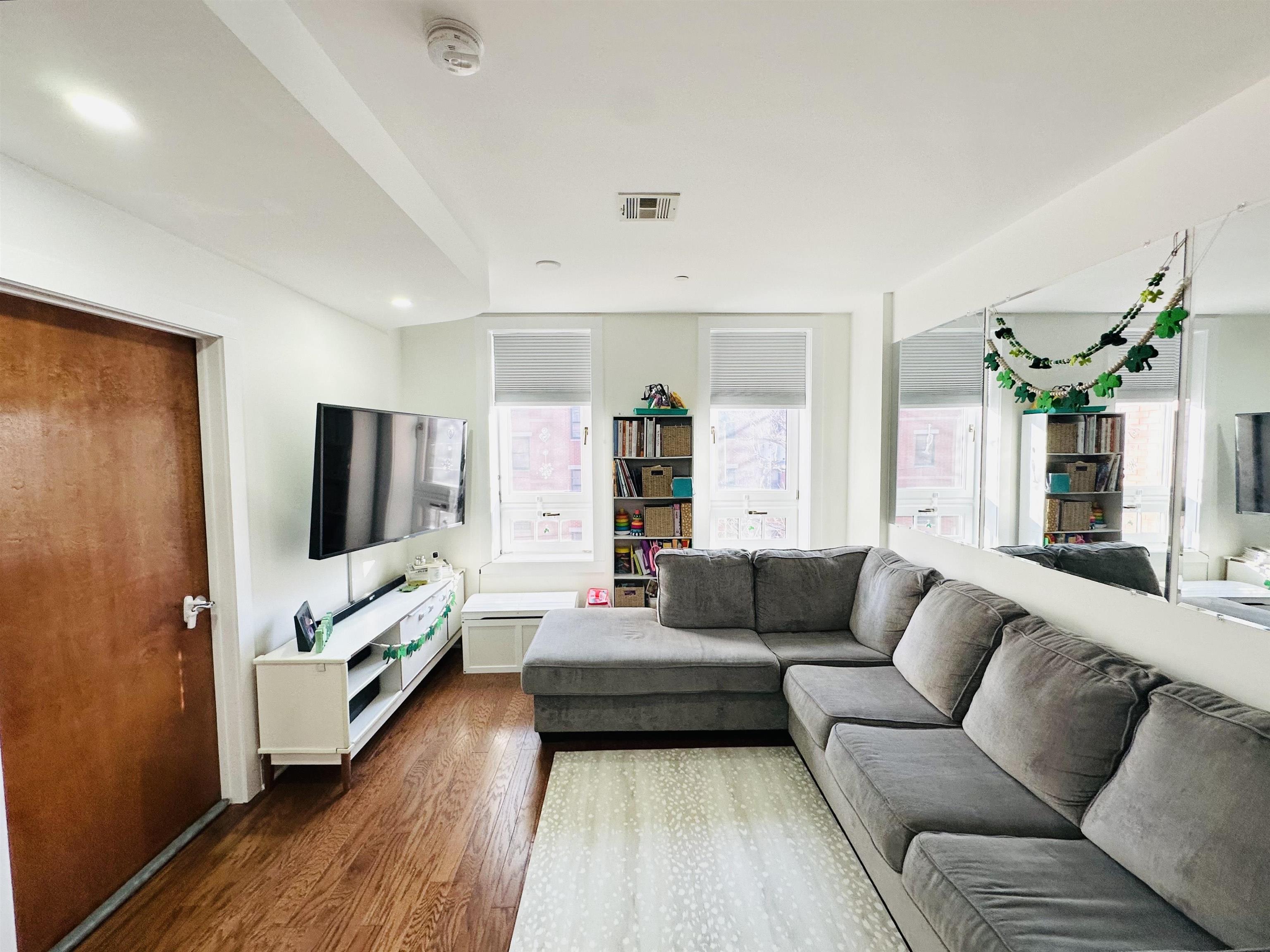 66 MORRIS ST Unit: 302