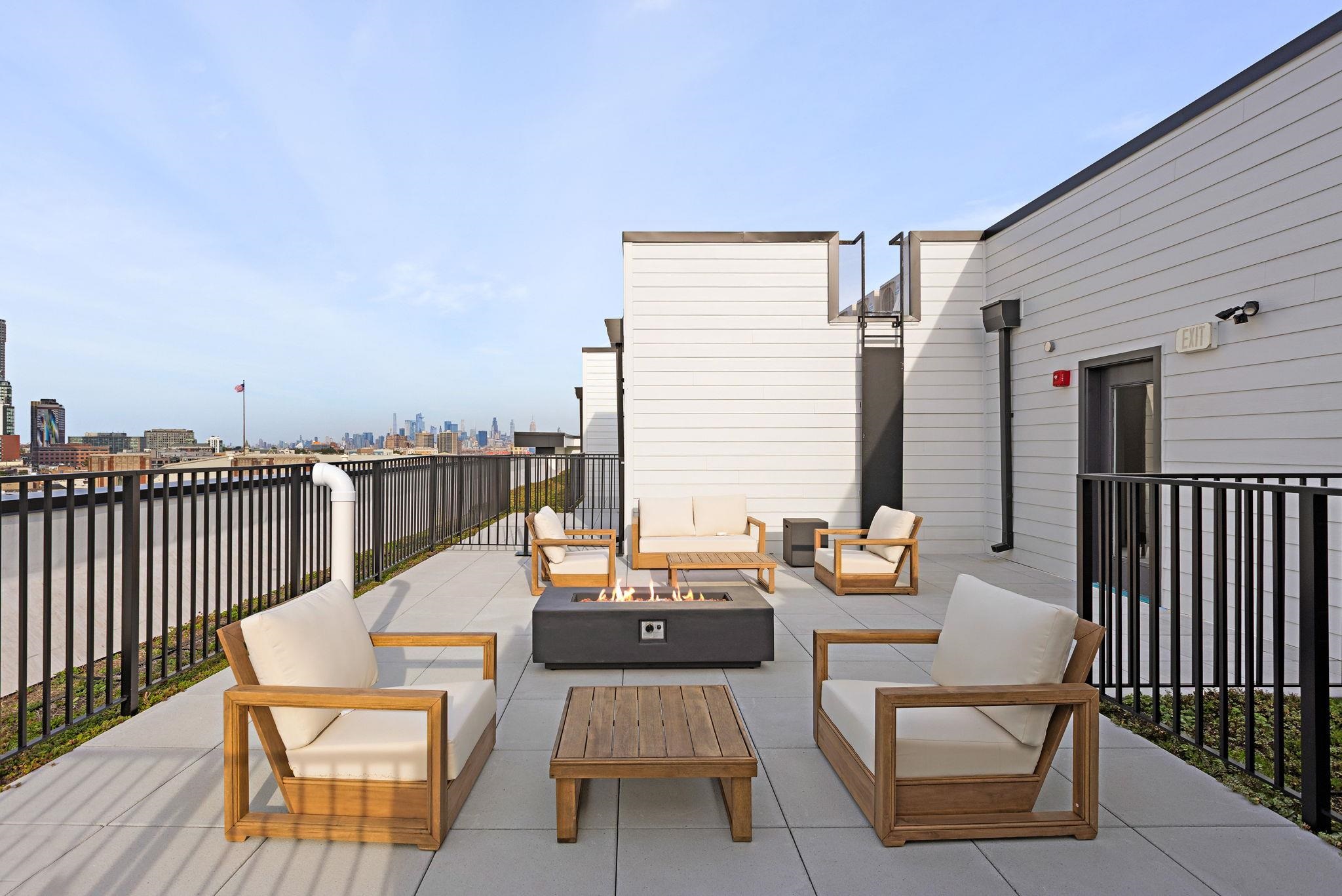 35 ORCHARD ST Unit: 605