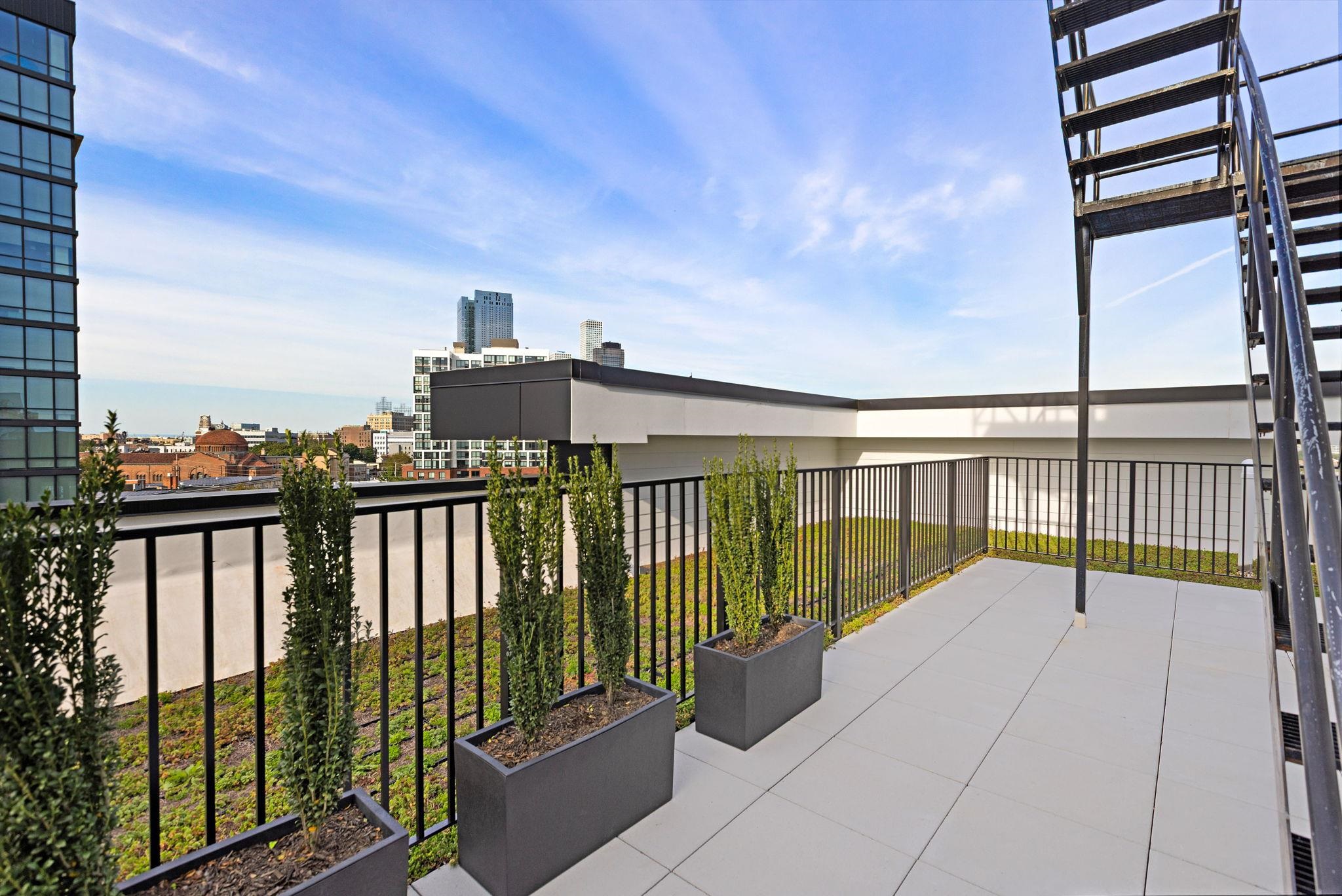 35 ORCHARD ST Unit: 605