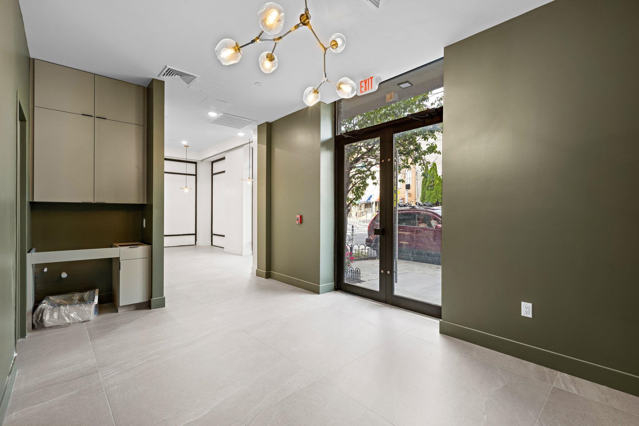 35 ORCHARD ST Unit: 605