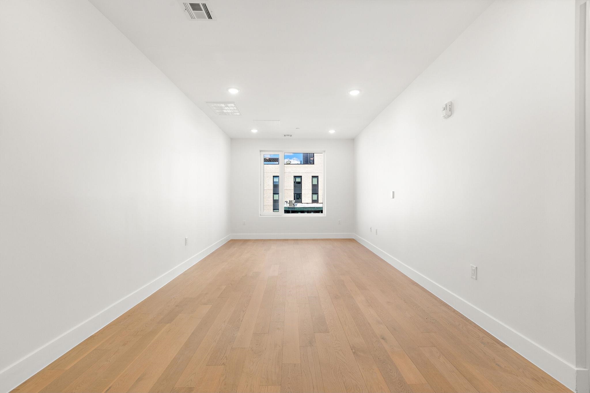35 ORCHARD ST Unit: 605