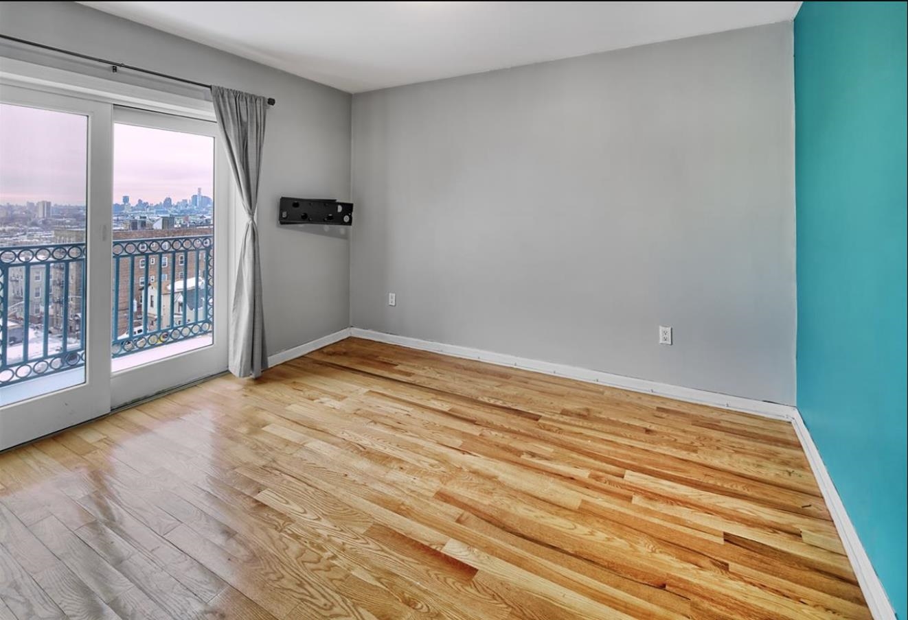605 NEW YORK AVE Unit: 701