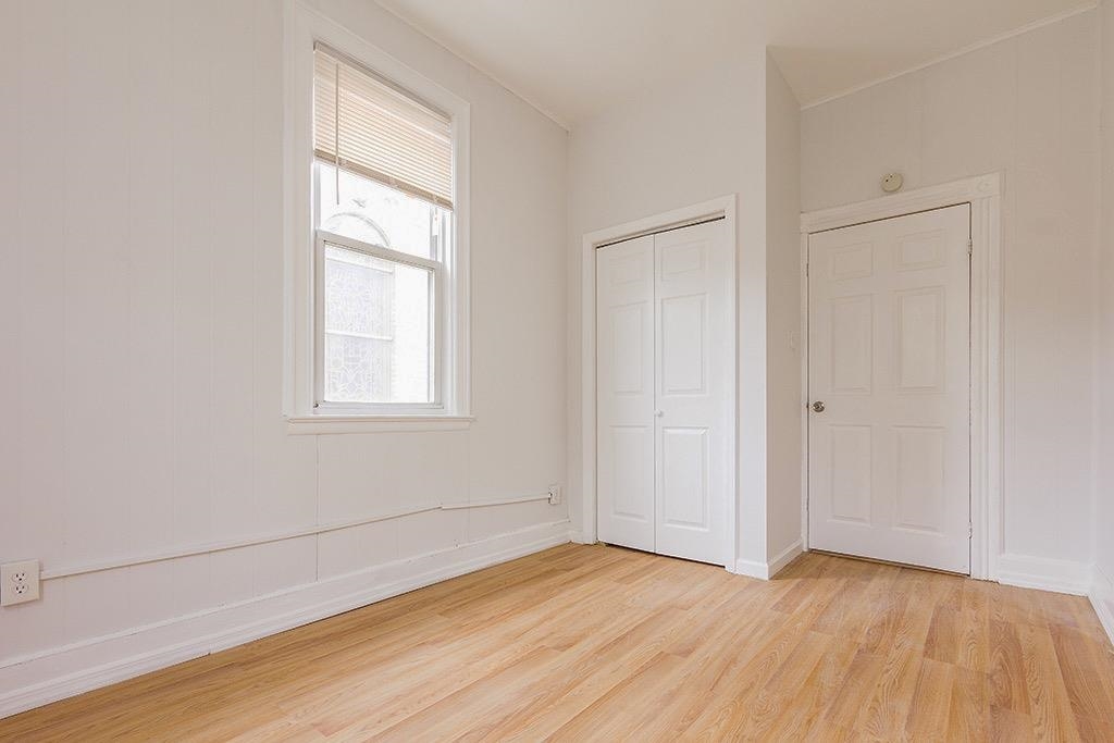 338 BRAMHALL AVE