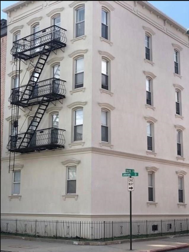 132 JEFFERSON ST Unit: 2R