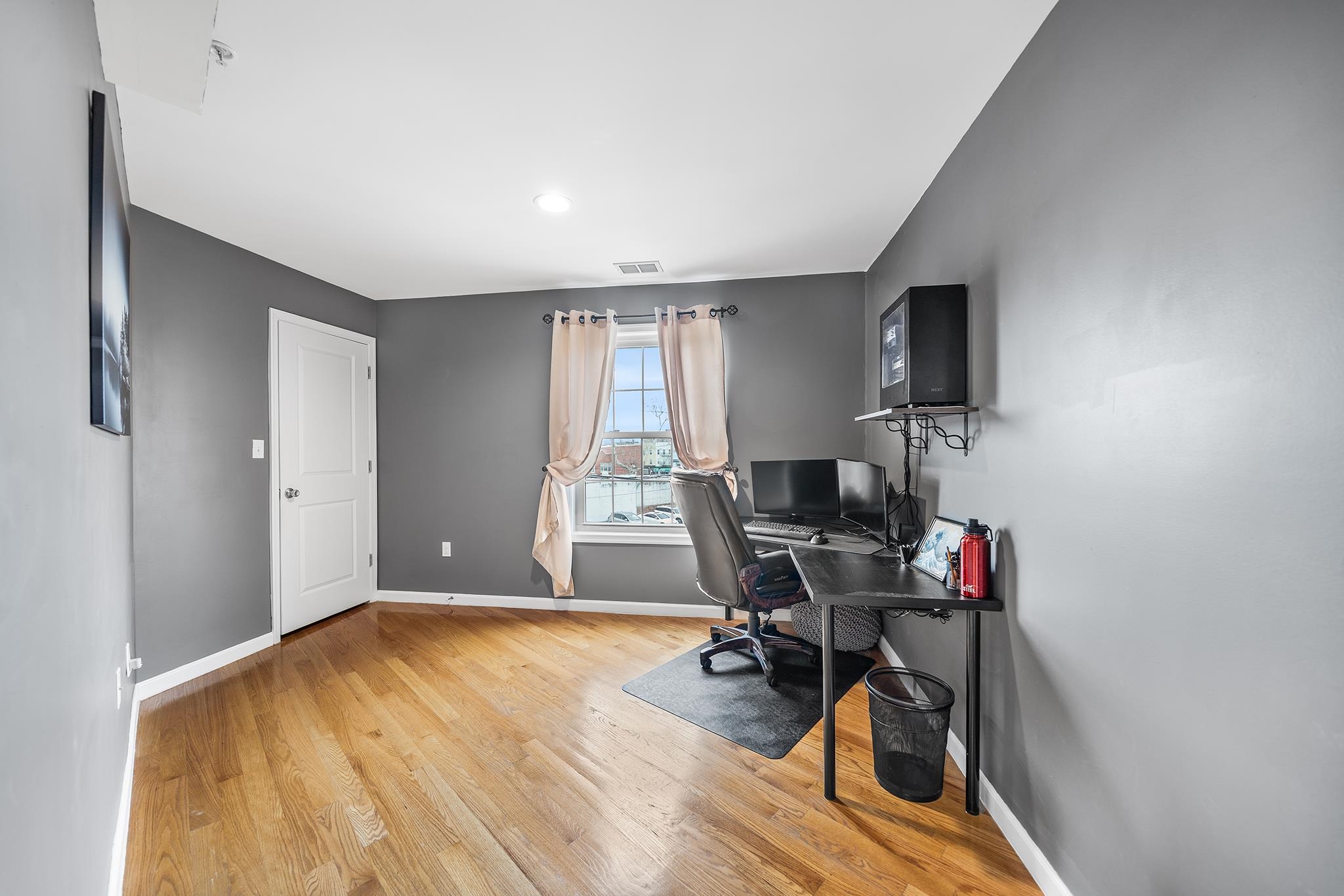 126 GATES AVE Unit: B