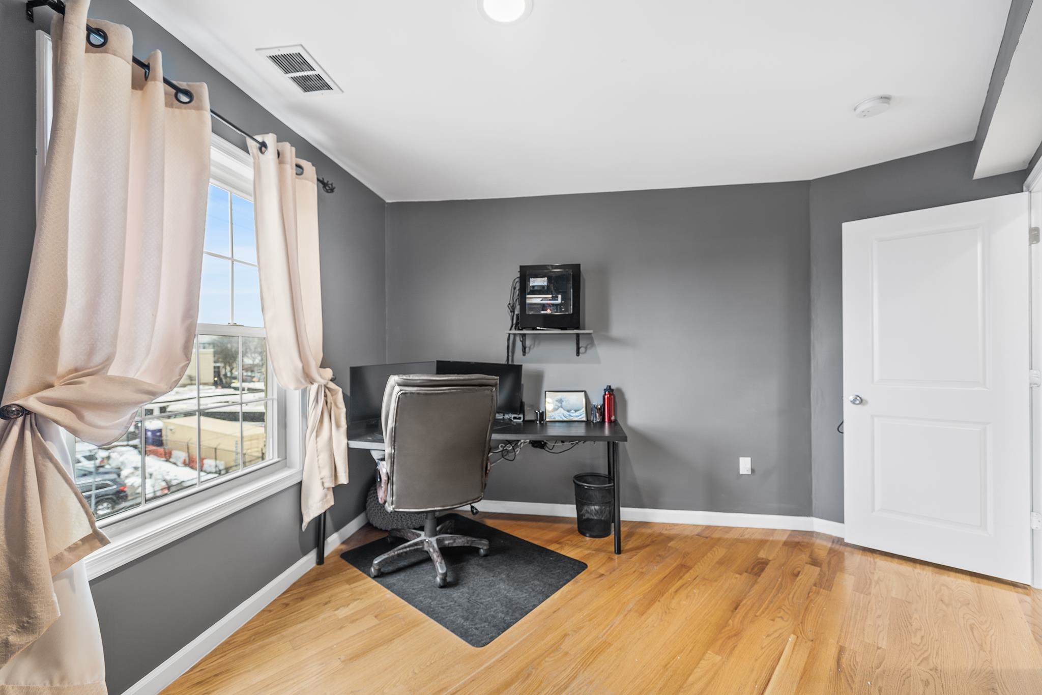 126 GATES AVE Unit: B