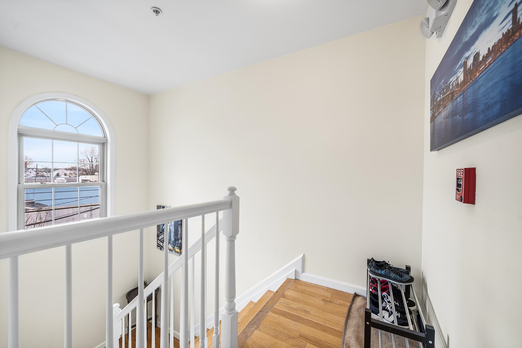 126 GATES AVE Unit: B