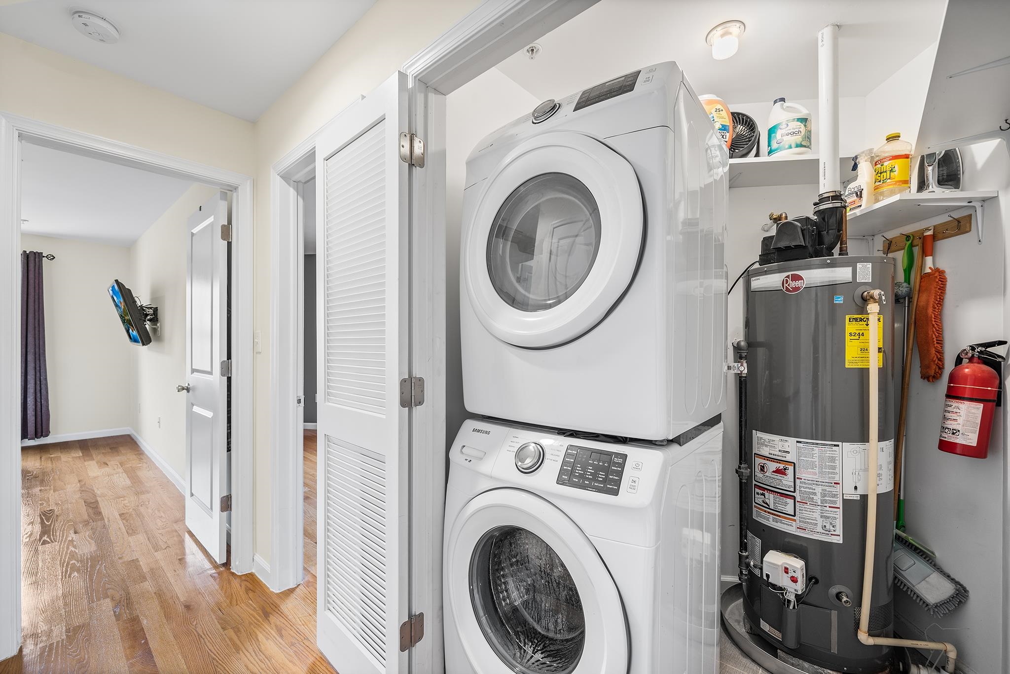 126 GATES AVE Unit: B