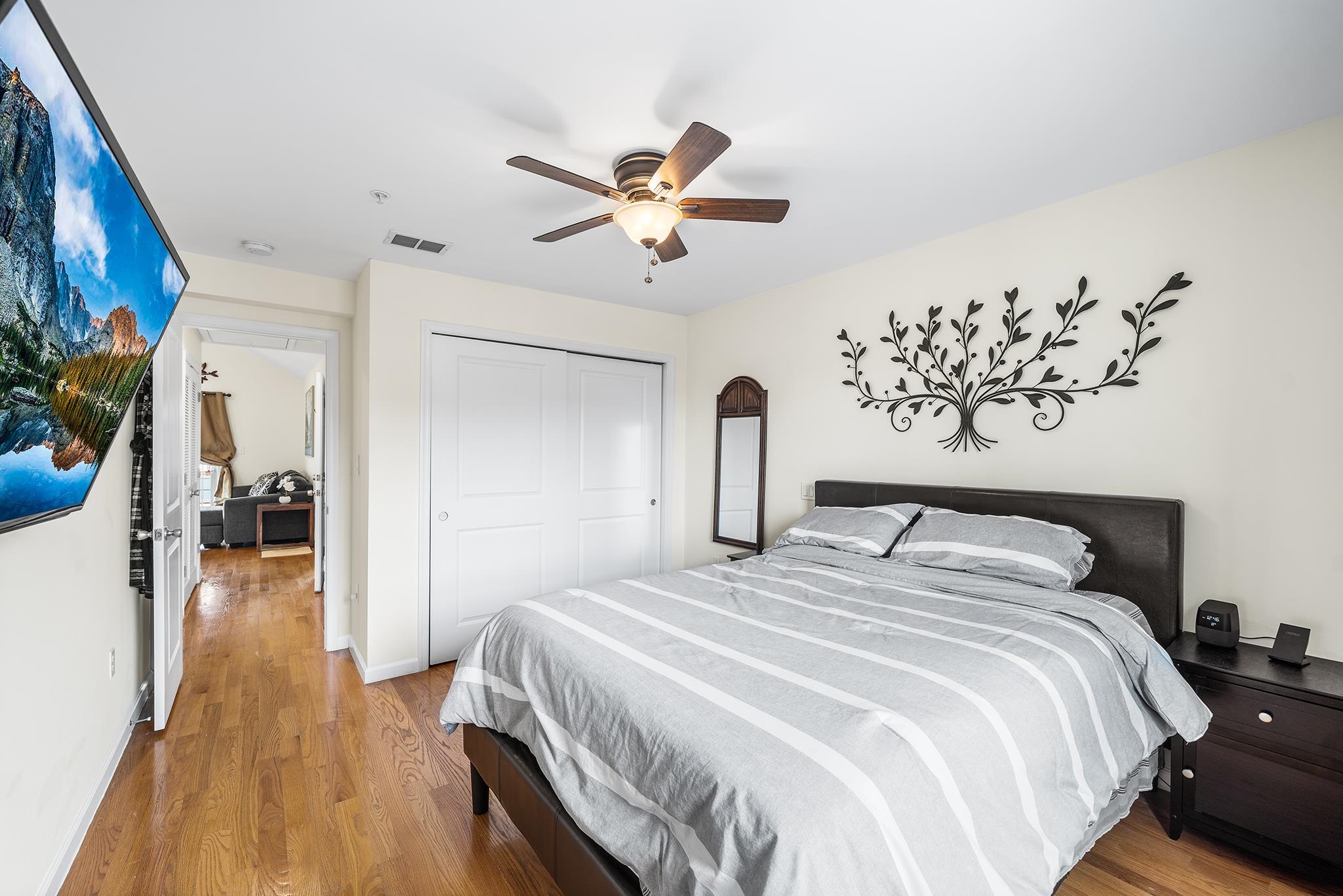 126 GATES AVE Unit: B