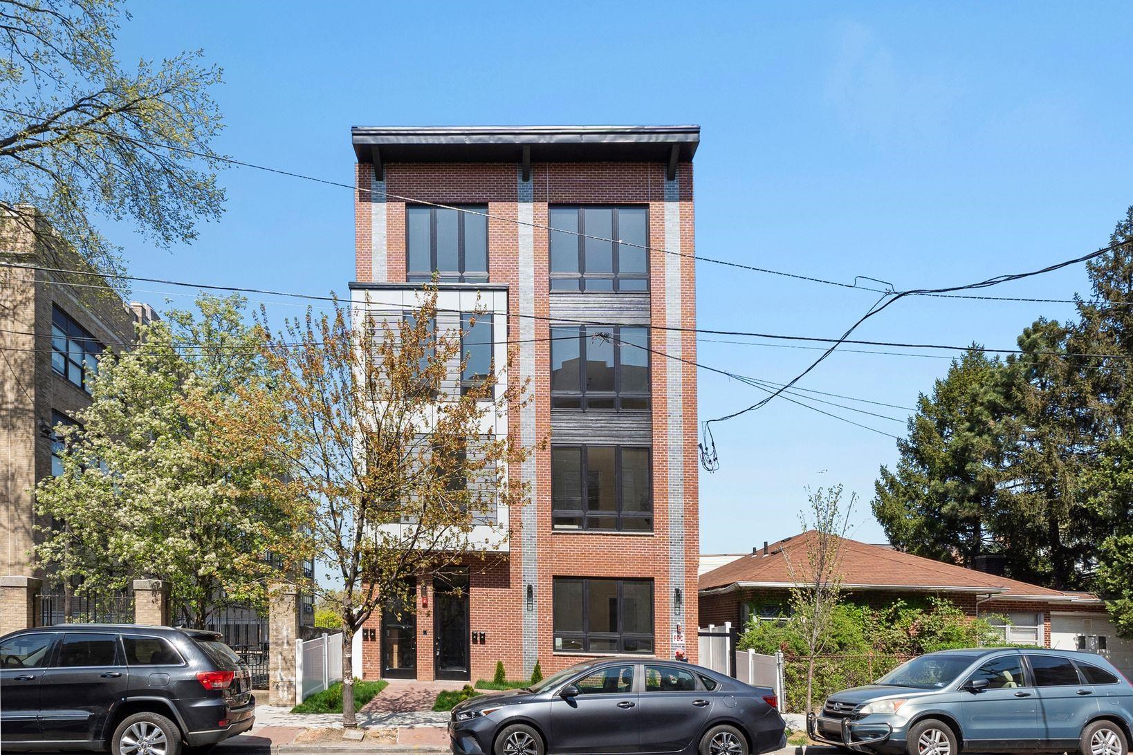 249 BERGEN AVE Unit: Penthouse