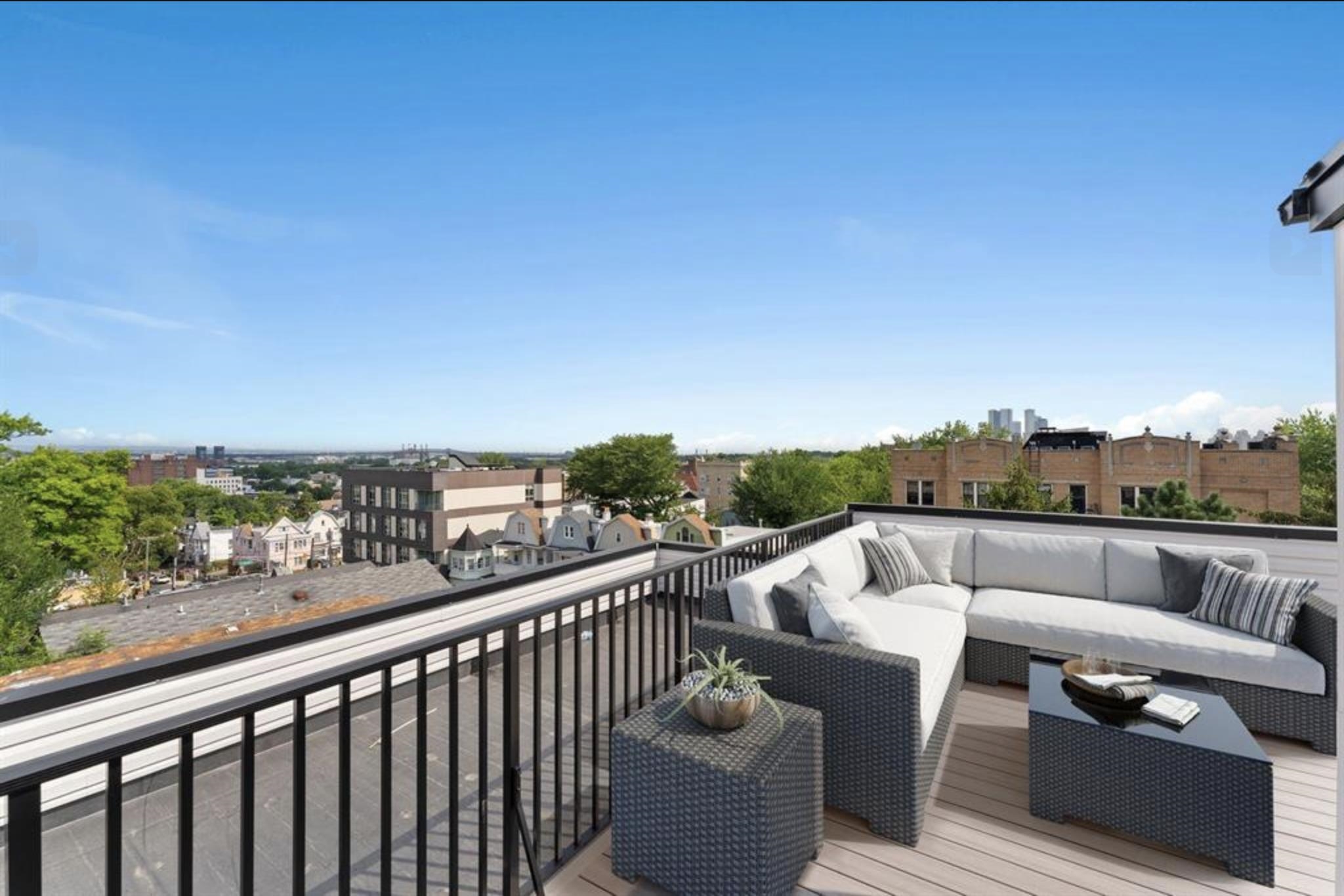 249 BERGEN AVE Unit: Penthouse