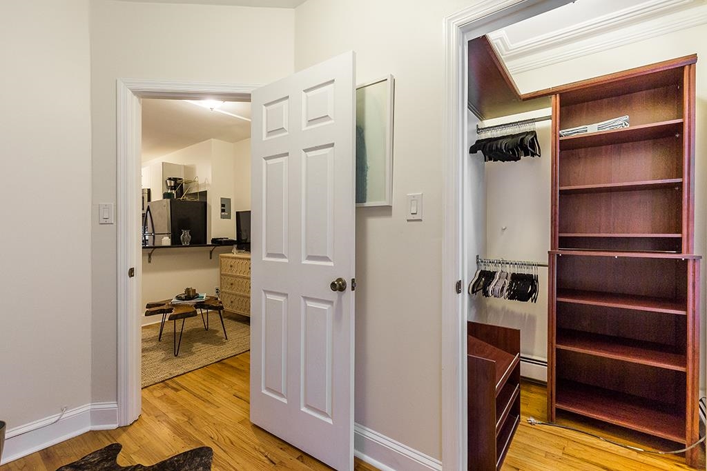281.5 2ND ST