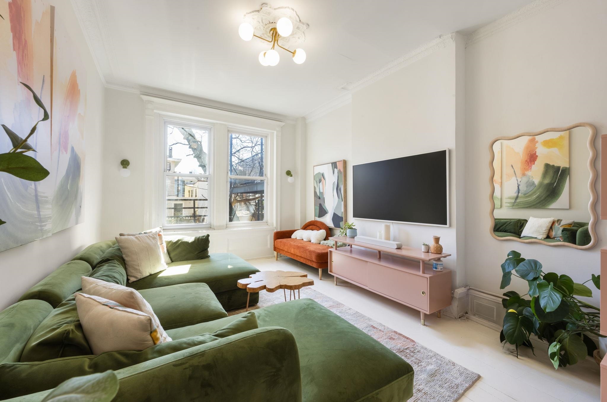 289.5 8TH ST