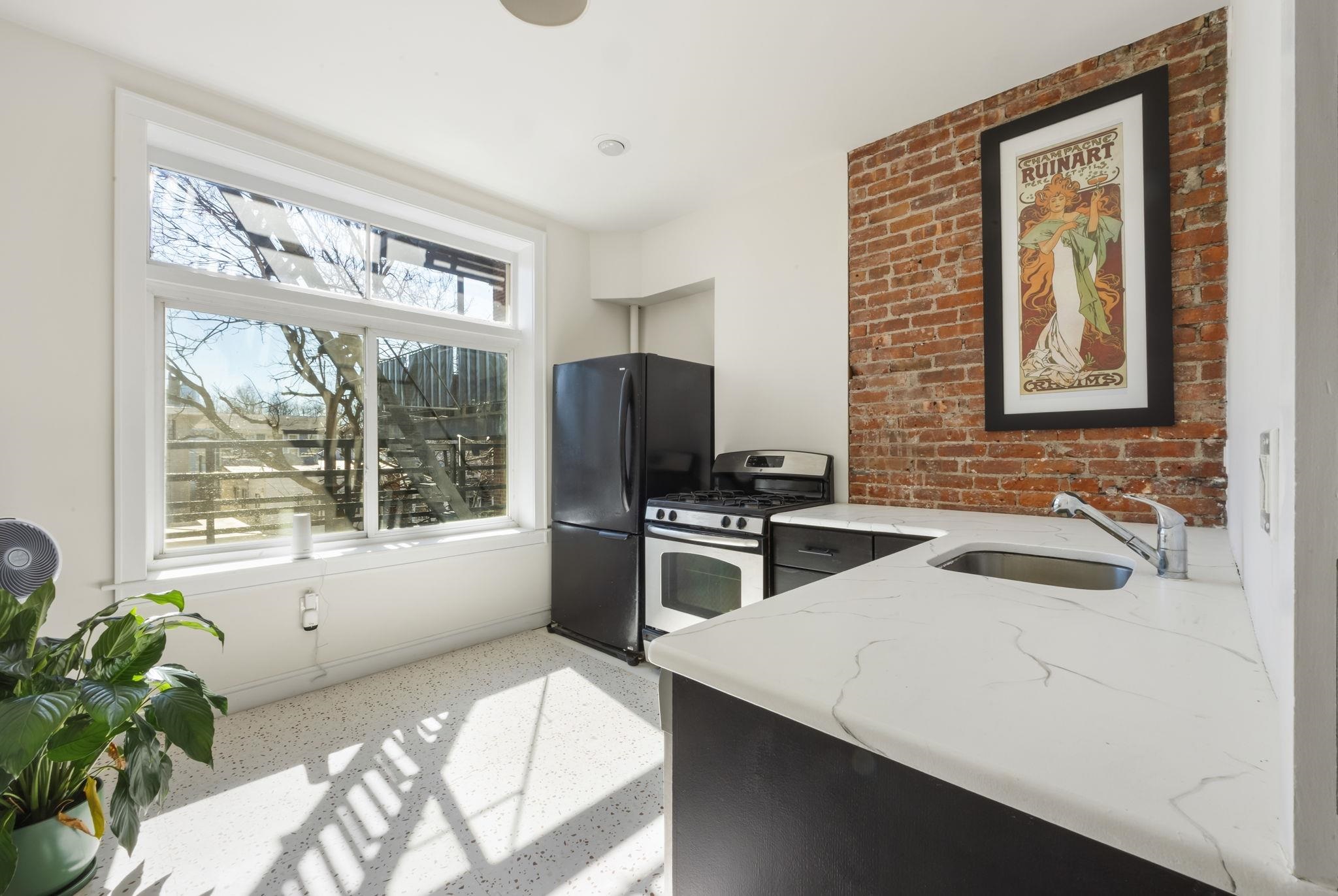 289.5 8TH ST