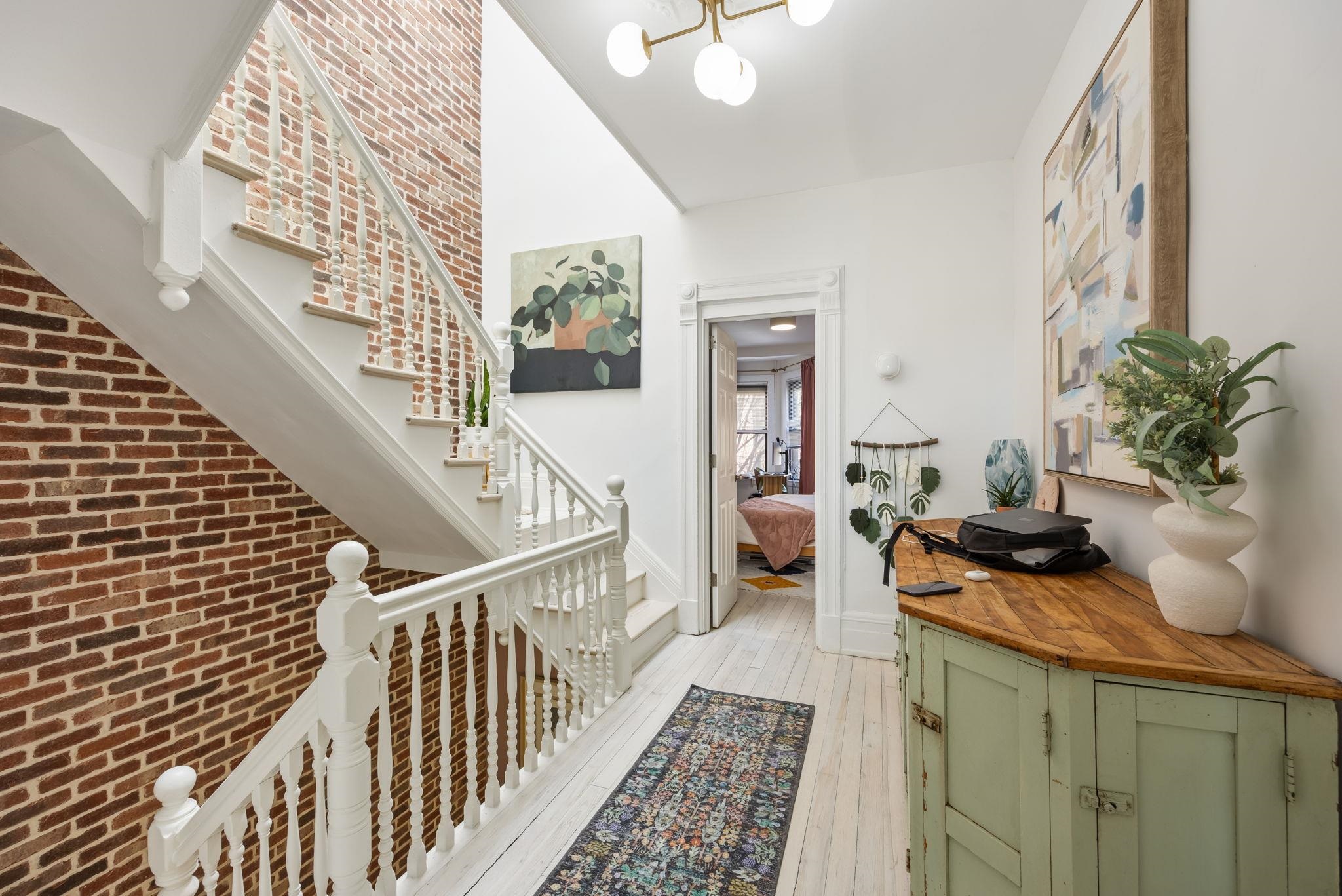 289.5 8TH ST