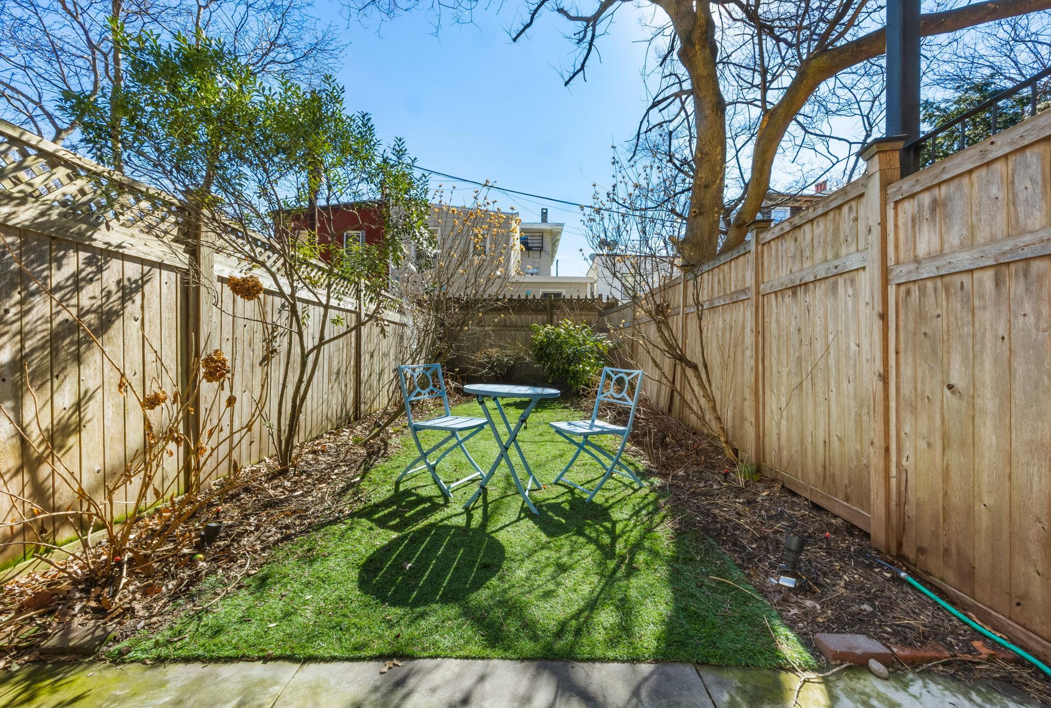 289.5 8TH ST