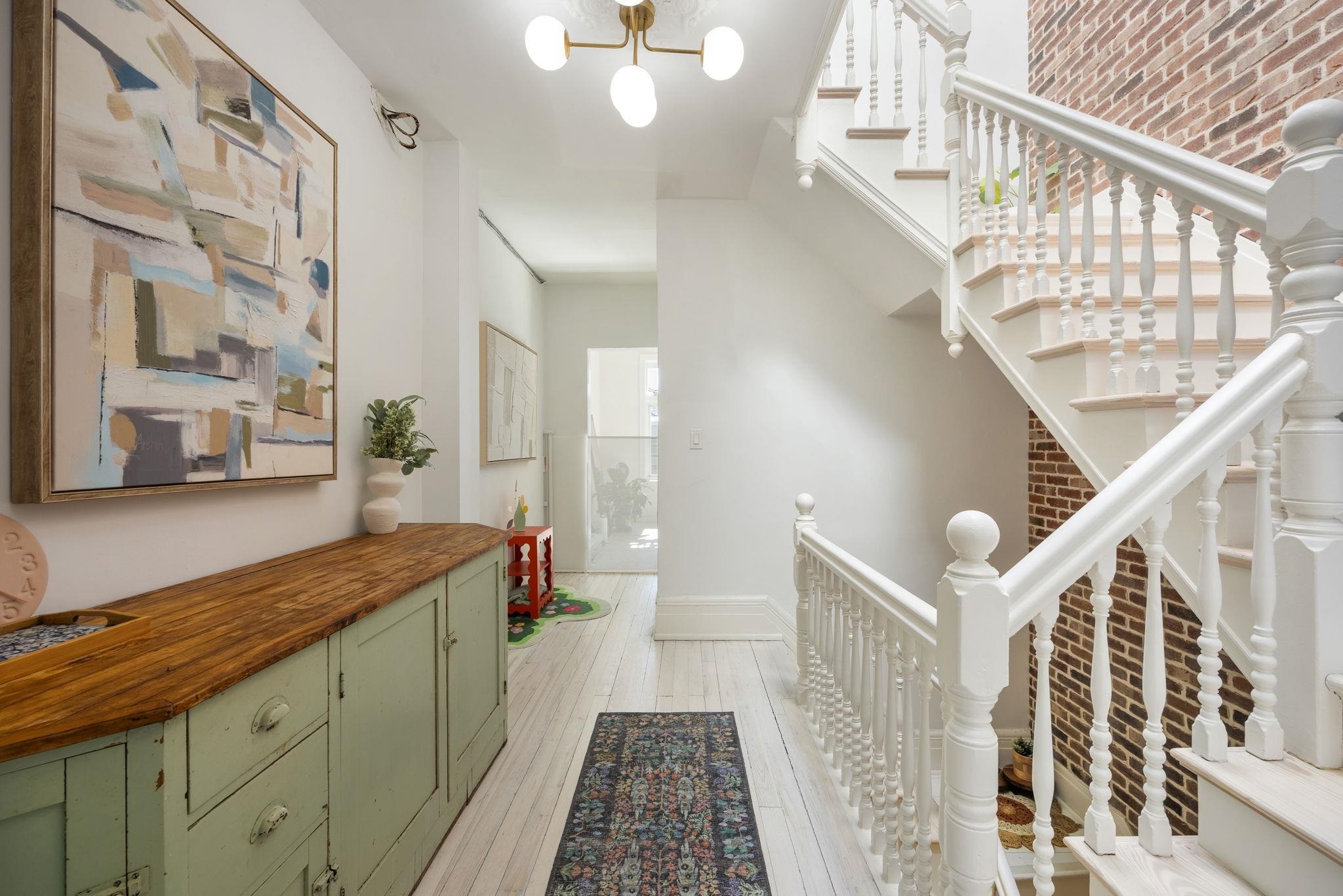 289.5 8TH ST