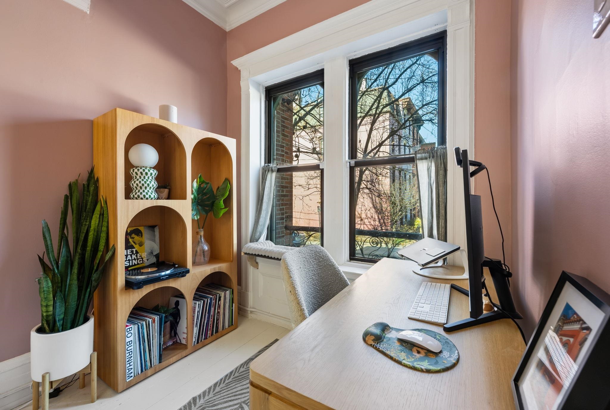 289.5 8TH ST
