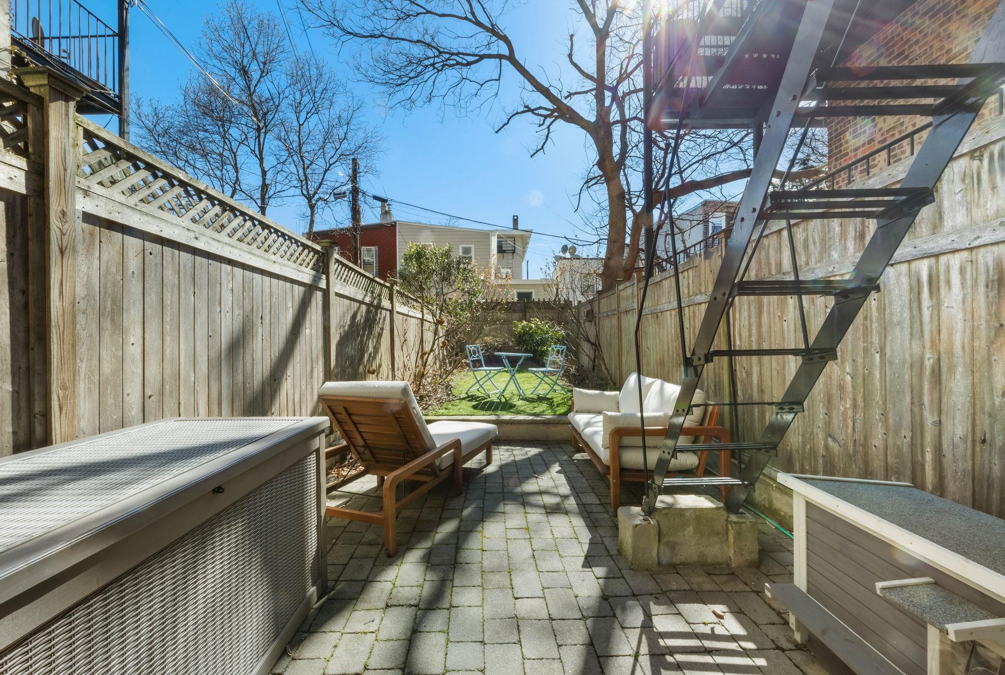 289.5 8TH ST