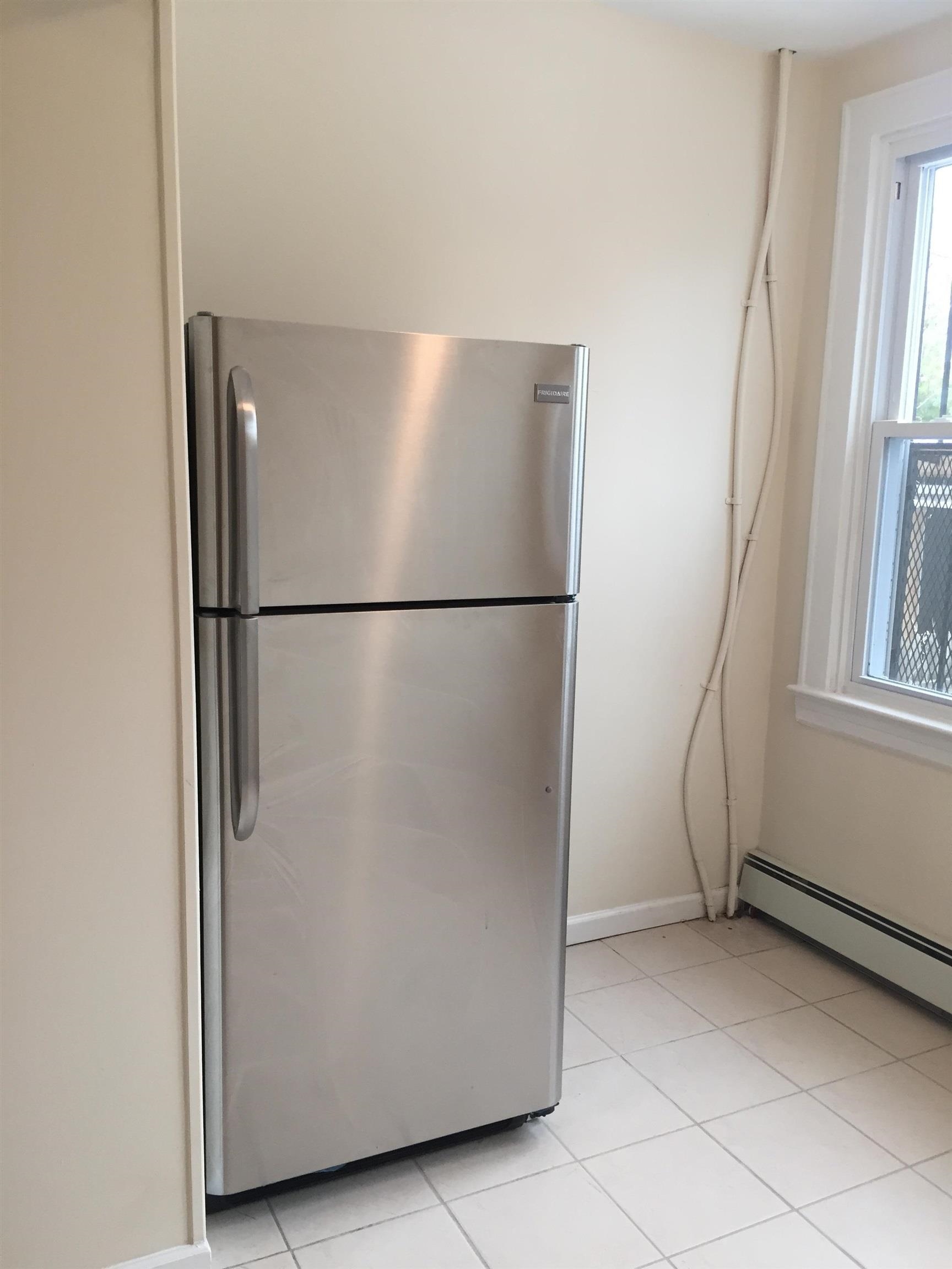 31 VAN NOSTRAND AVE