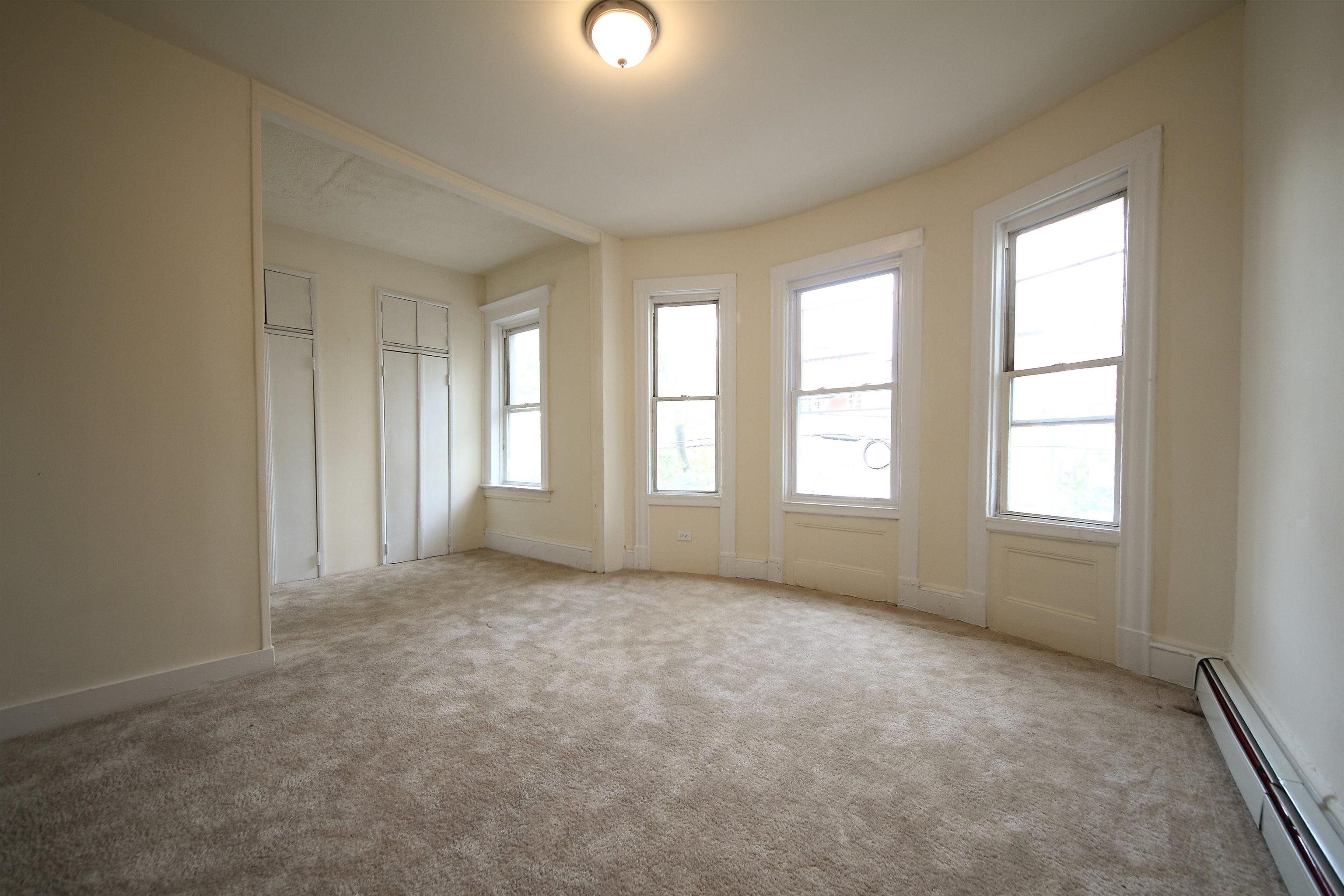 31 VAN NOSTRAND AVE