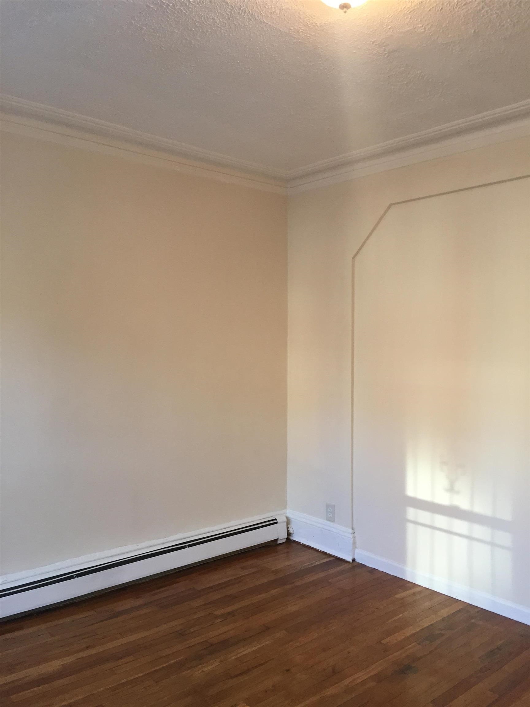 31 VAN NOSTRAND AVE
