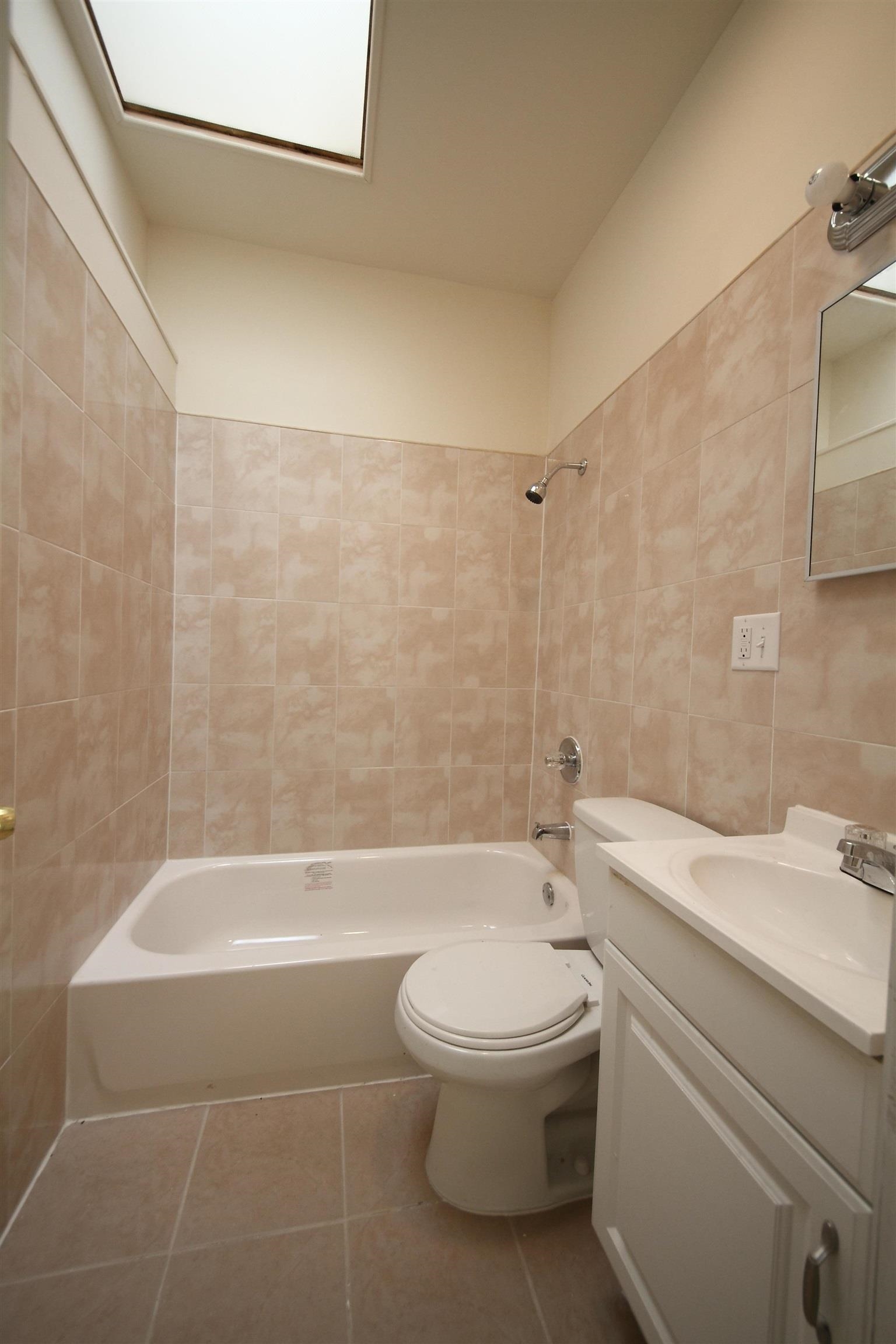 31 VAN NOSTRAND AVE